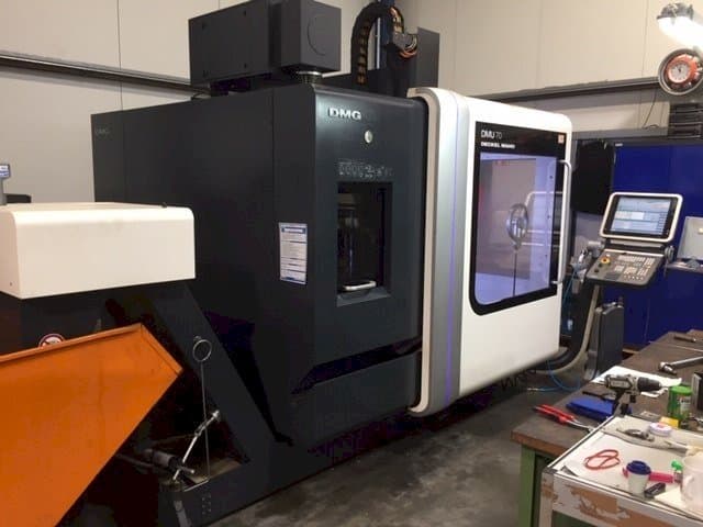 Vooraanzicht van DECKEL MAHO DMU 70 machine