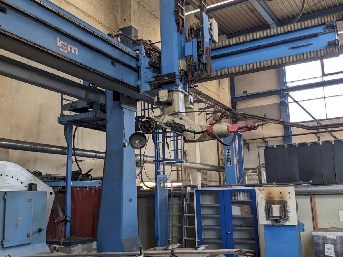 Vooraanzicht van IGM RTi 300-S machine