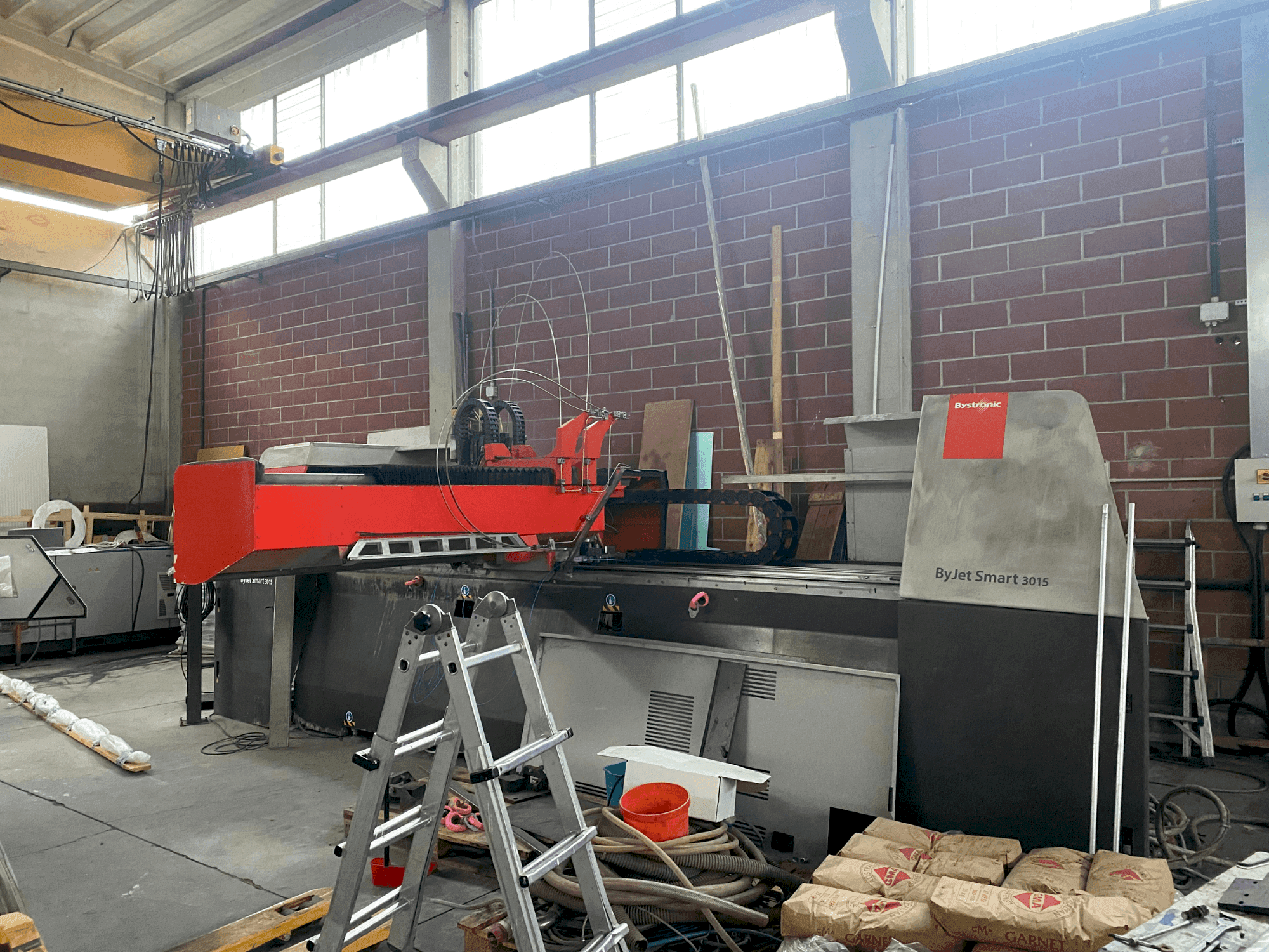 Vooraanzicht  van Bystronic ByJet 3015  machine