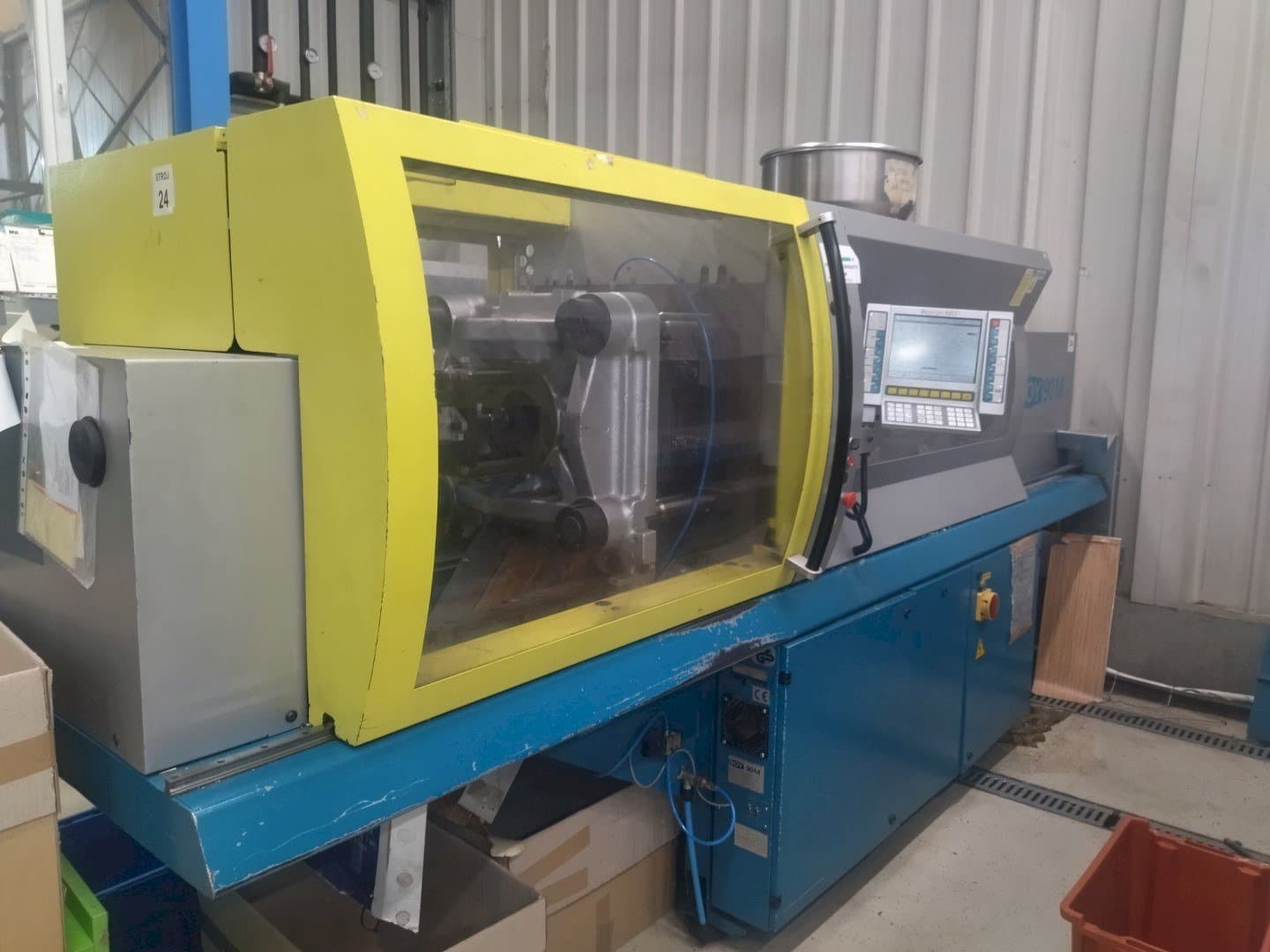 Vooraanzicht van BOY 90M machine