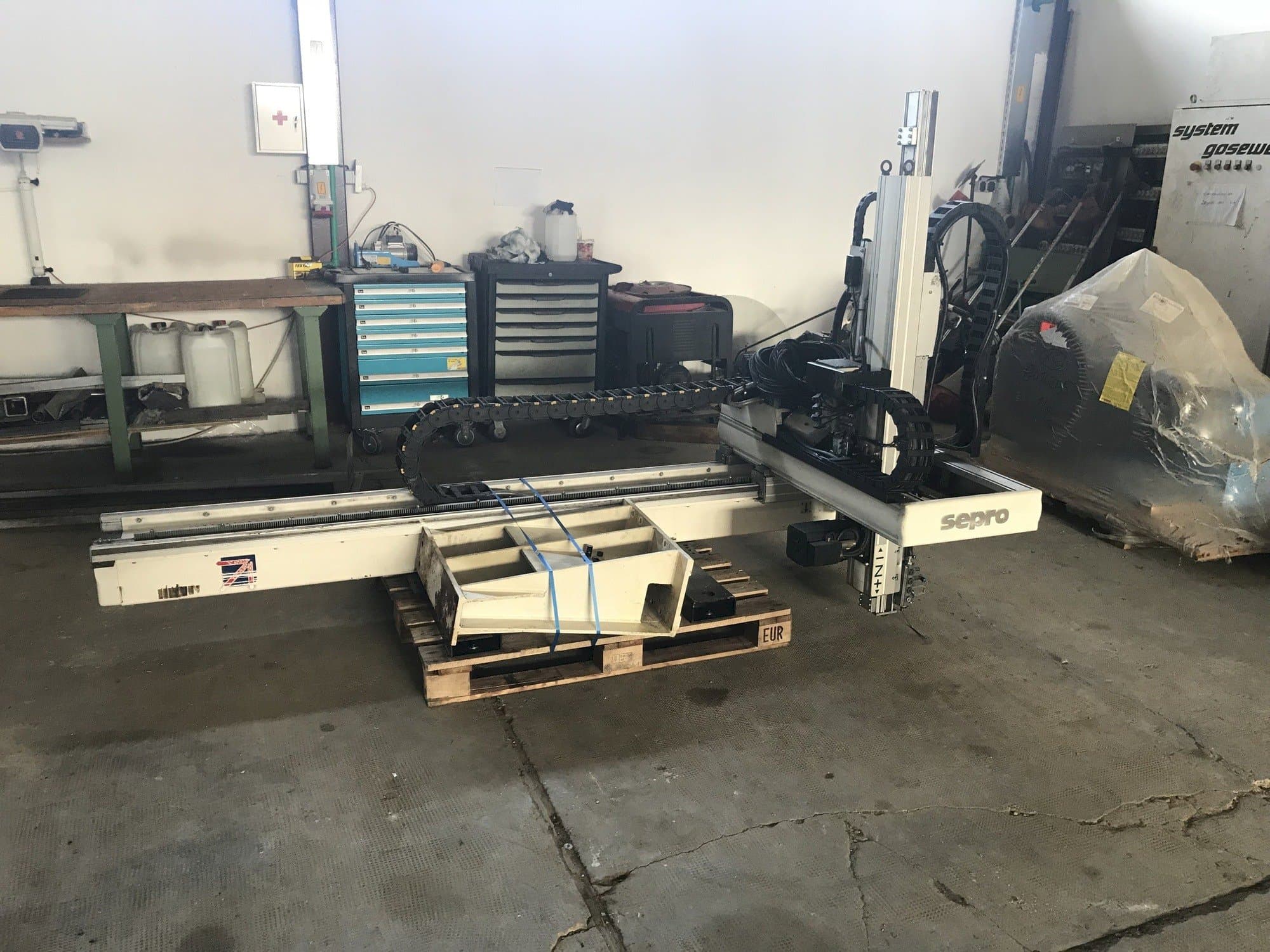 Vooraanzicht  van Sepro 3021 BZ  machine