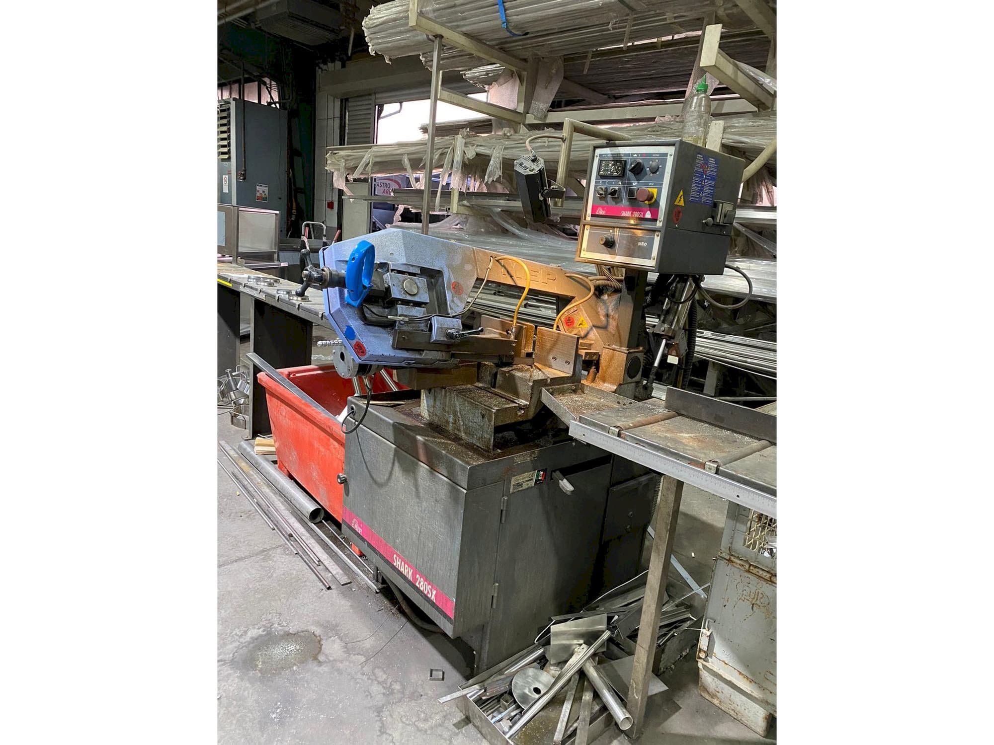 Vooraanzicht van Nisshinbo MAP-750 machine