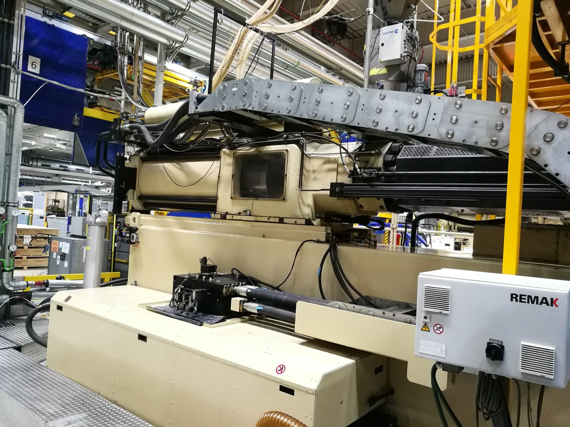 Vooraanzicht  2 van Husky E 3150 RS 170-155 machine