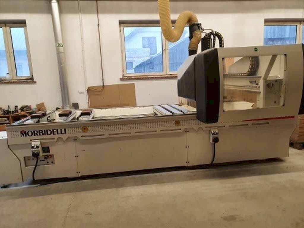 Vooraanzicht van MORBIDELLI Universal 3012 TV machine