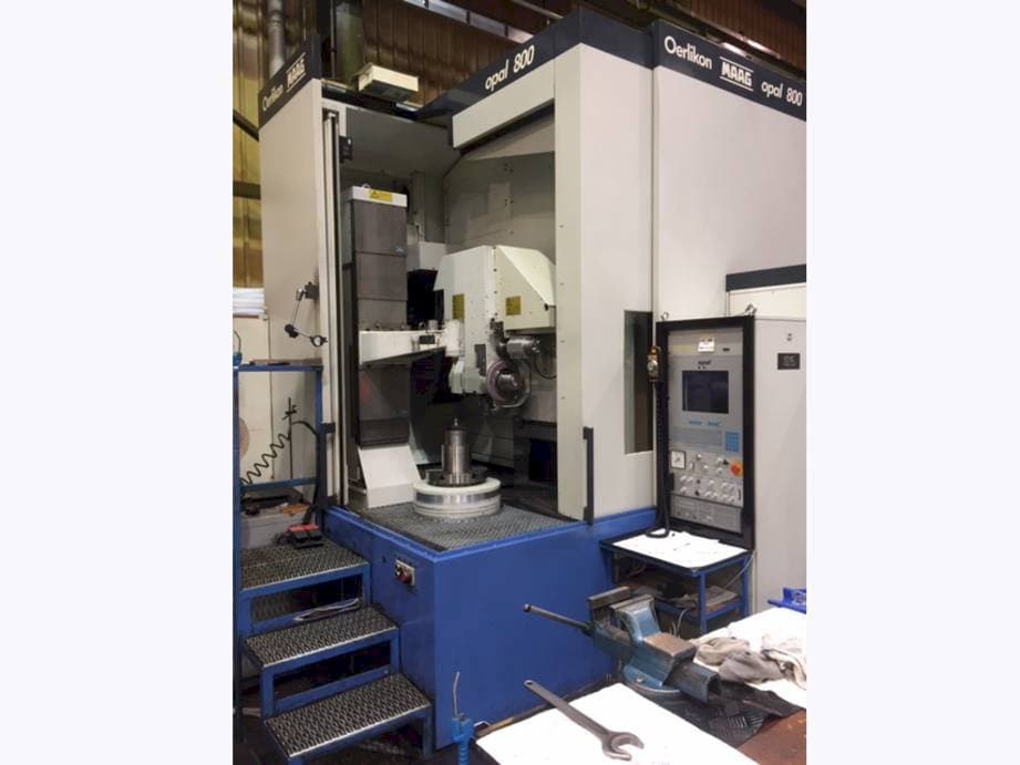 Vooraanzicht van Oerlikon MAAG OPAL 800 machine