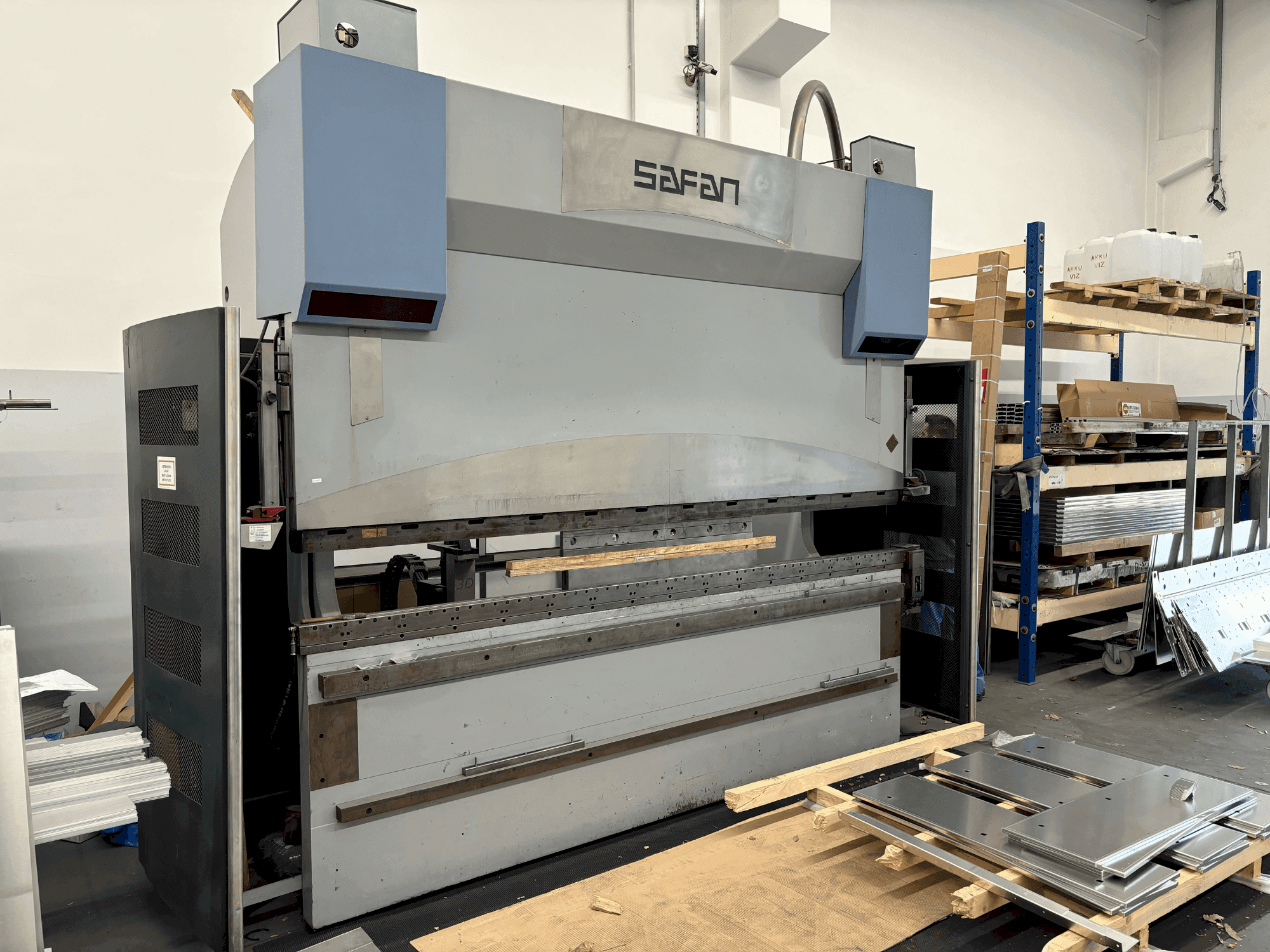 Vooraanzicht van Safan CNCL-K 170-3100 TS1 machine