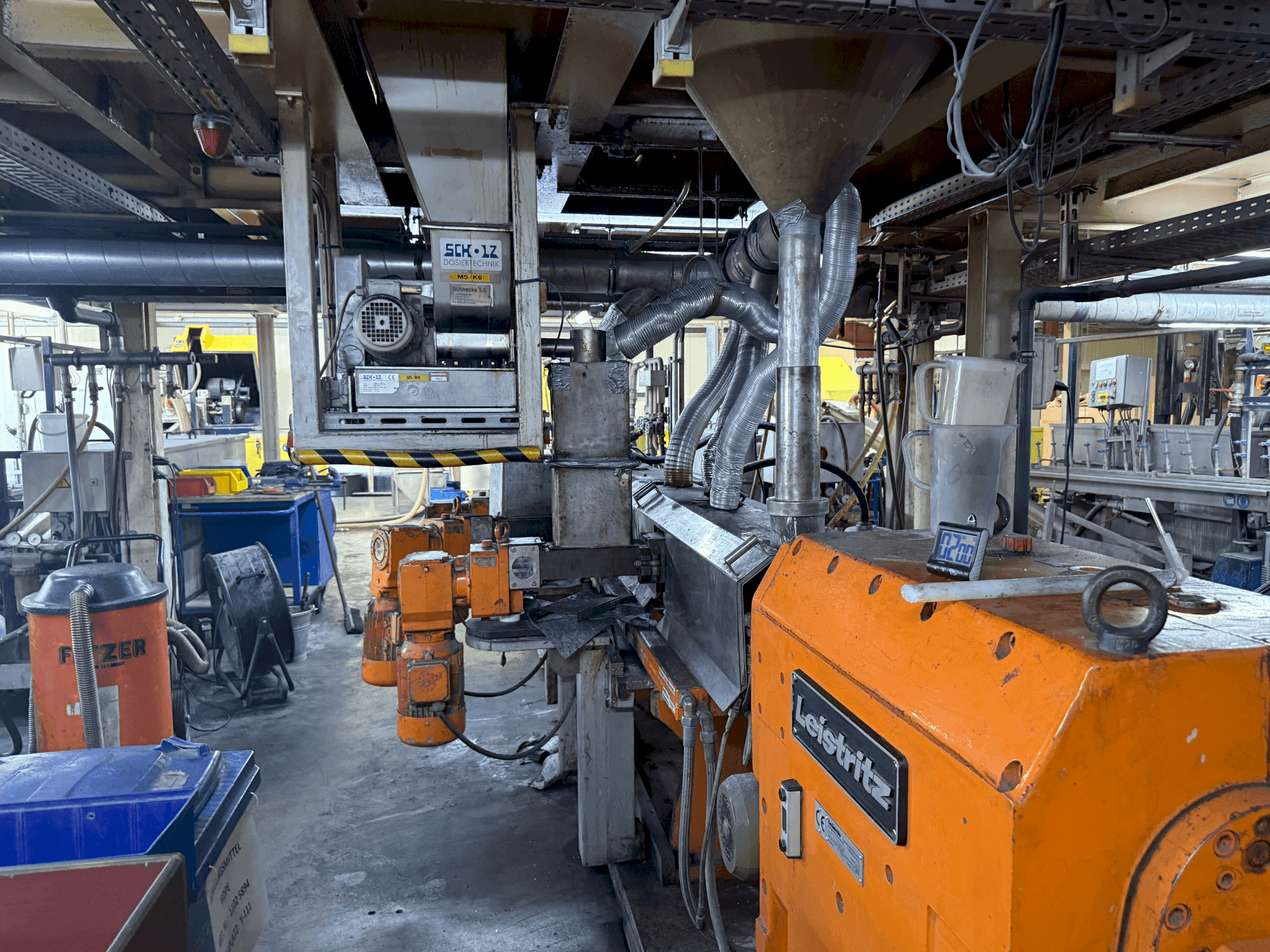 Vooraanzicht van Leistriz ZSE 60MAXX-44D machine