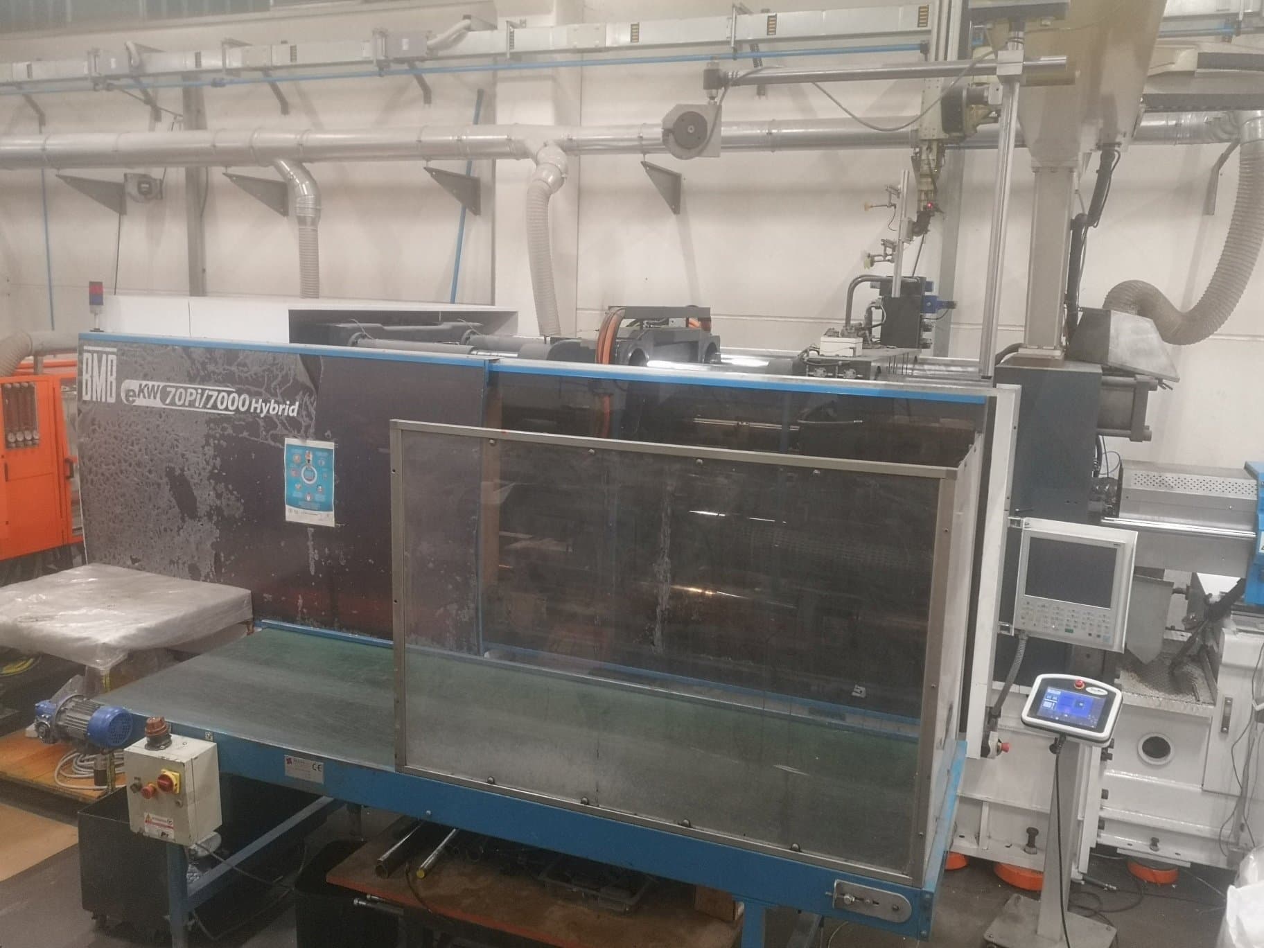 Vooraanzicht van BMB Ekw 70pi Hybrid machine