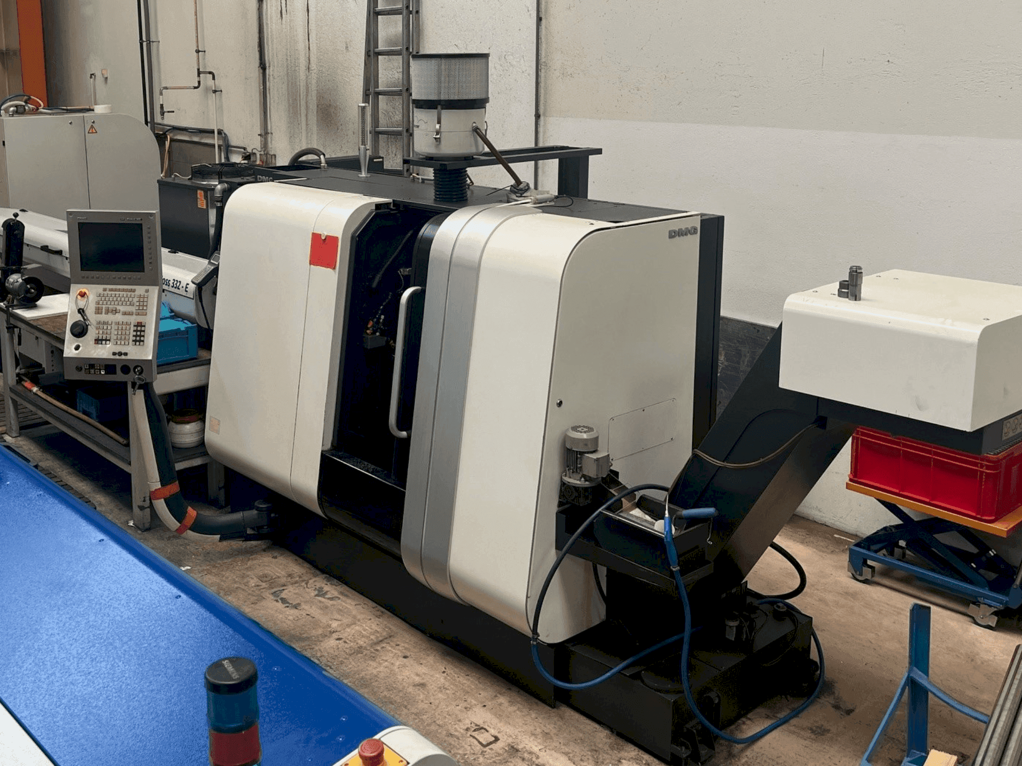 Vooraanzicht van Gildemeister Sprint 20-8 machine