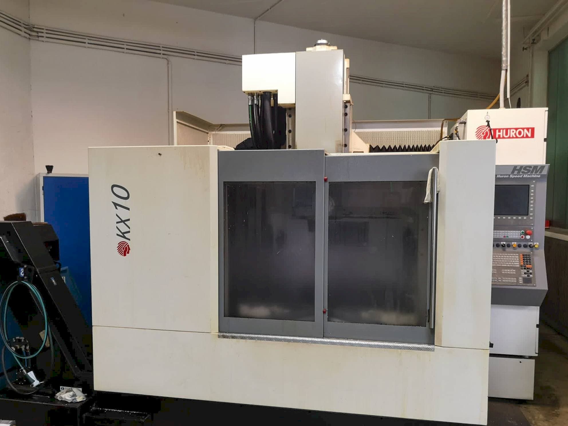 Vooraanzicht van Huron kx10 machine