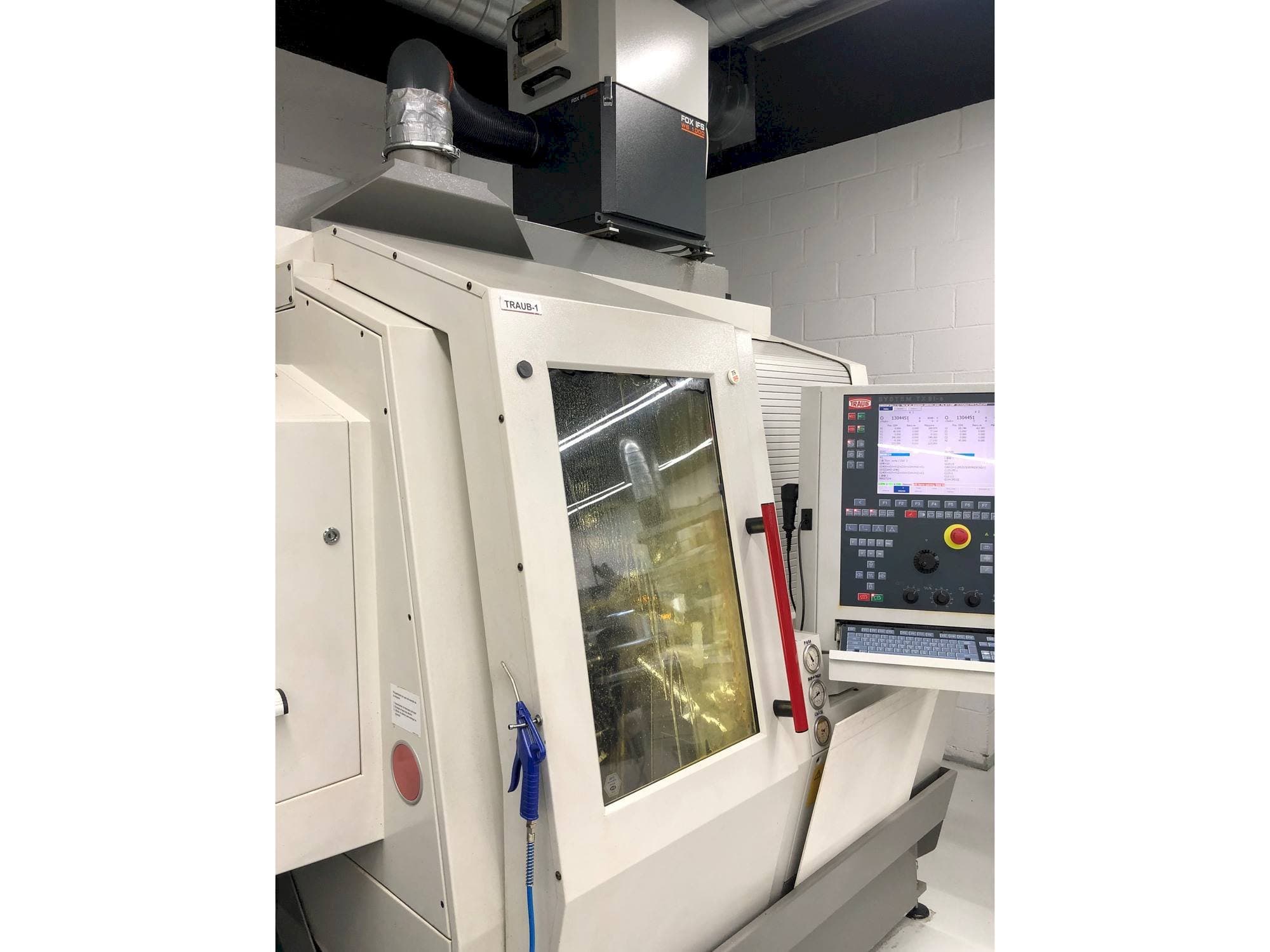 Vooraanzicht van TRAUB TNL 18 machine