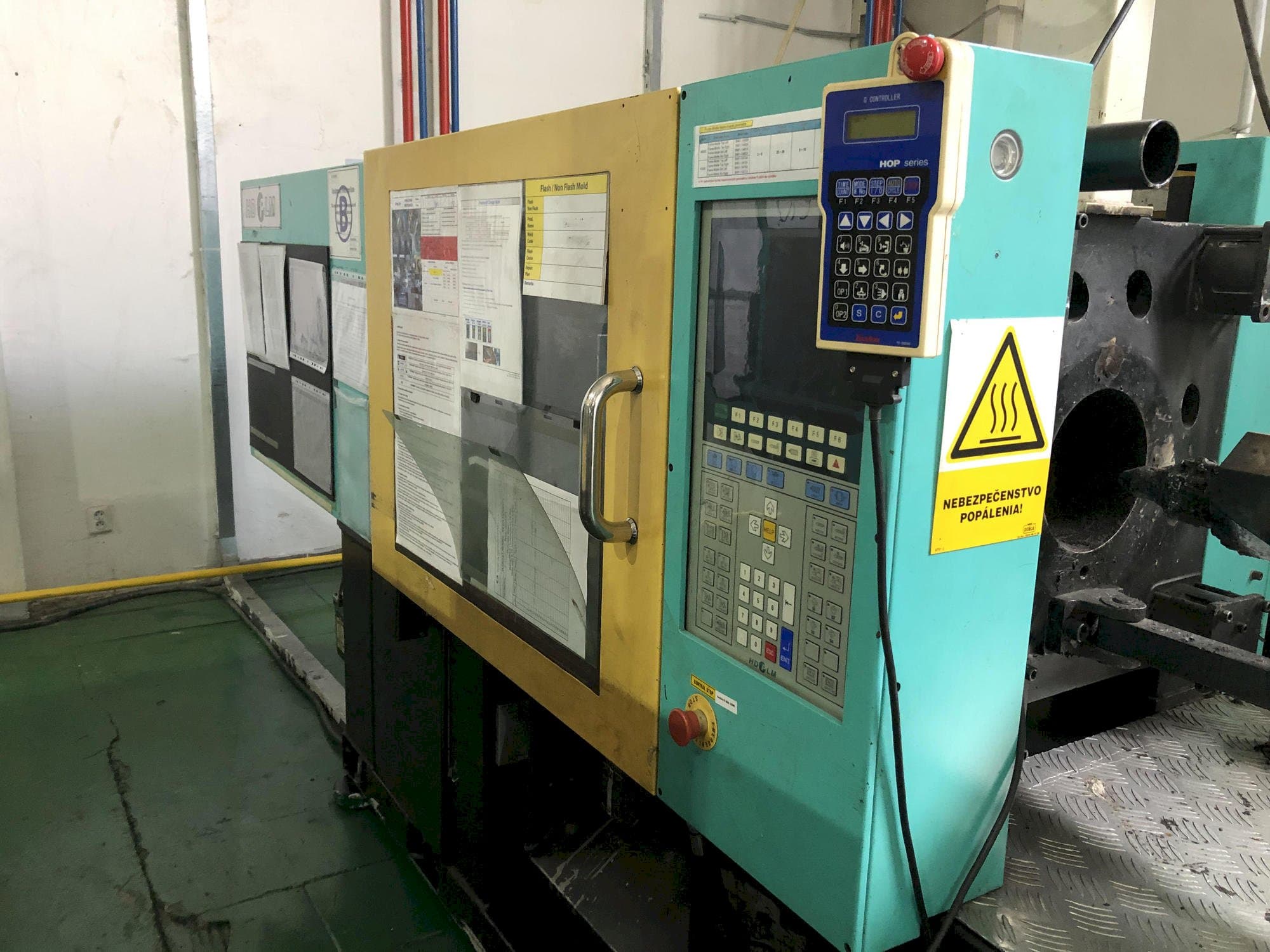 Vooraanzicht van Hyundai K-120V machine