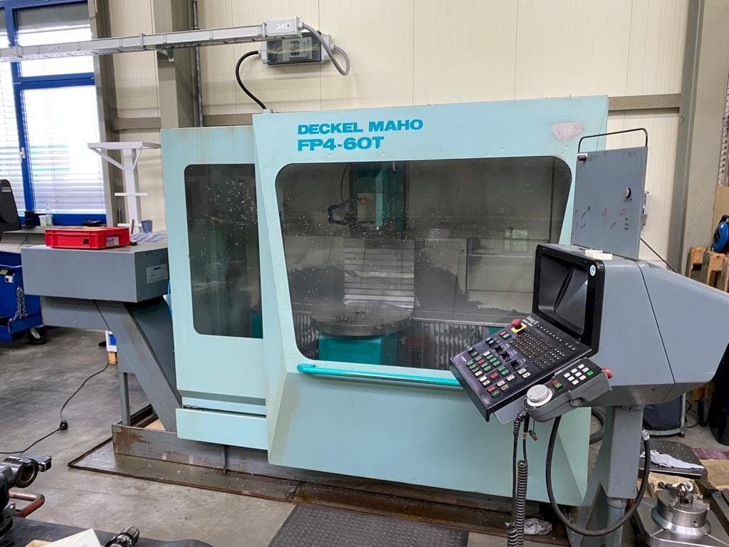 Vooraanzicht van DECKEL MAHO FP4-60 T machine