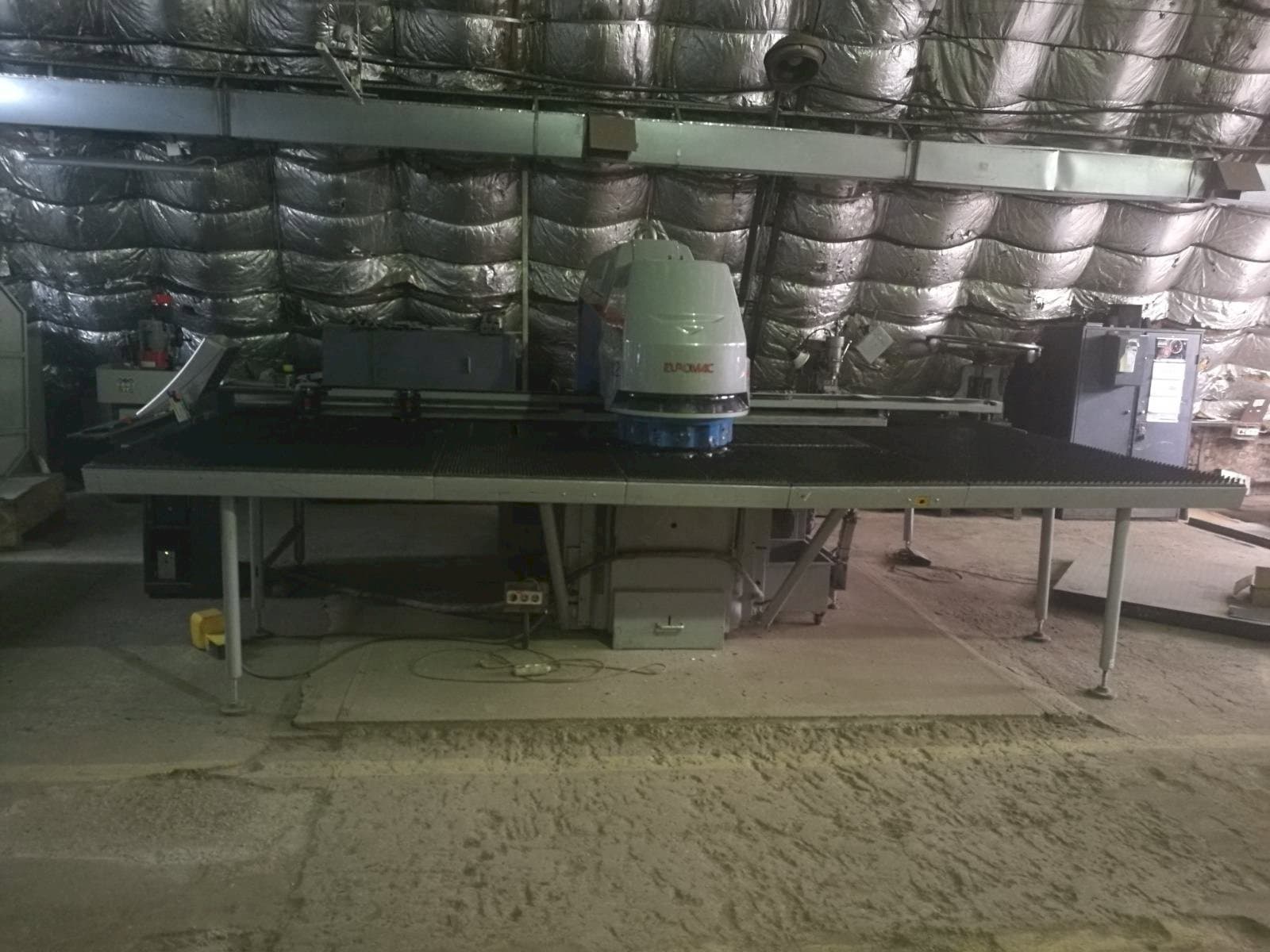 Vooraanzicht van Euromac STX Flex 12 machine
