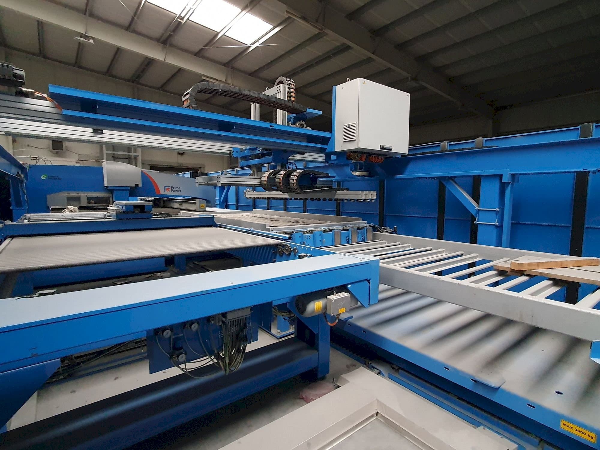 Vooraanzicht  van Prima Power LPe6f  machine