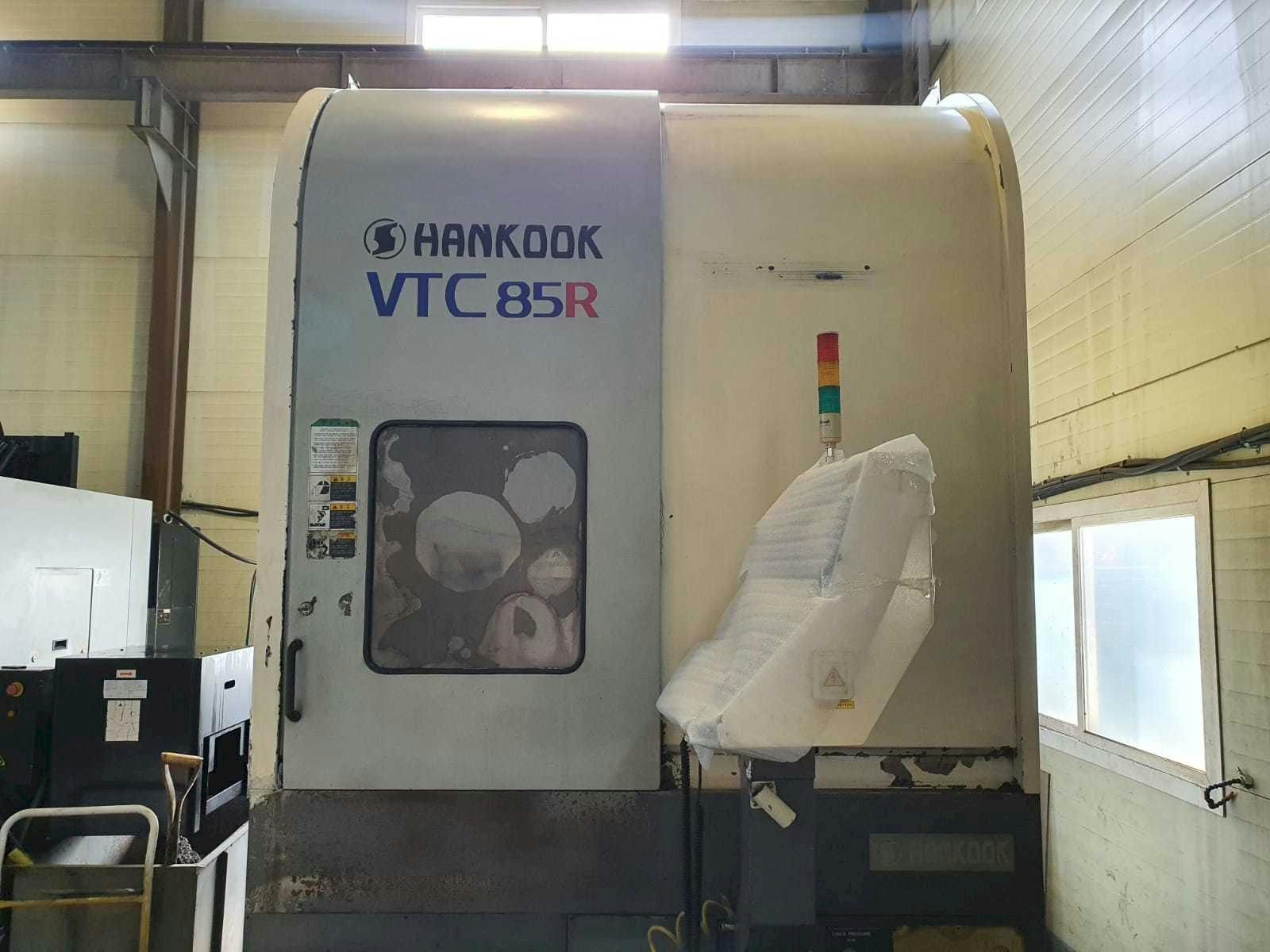 Vooraanzicht  van HANKOOK VTC85R  machine
