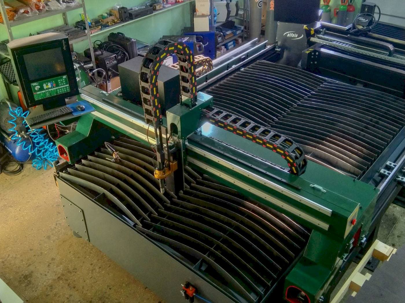 Vooraanzicht  van Huawei HNC-2500W  machine