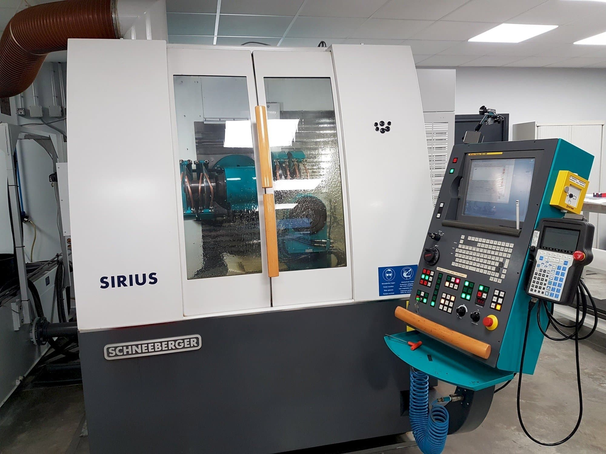 Vooraanzicht van Schneeberger Sirius HPM machine