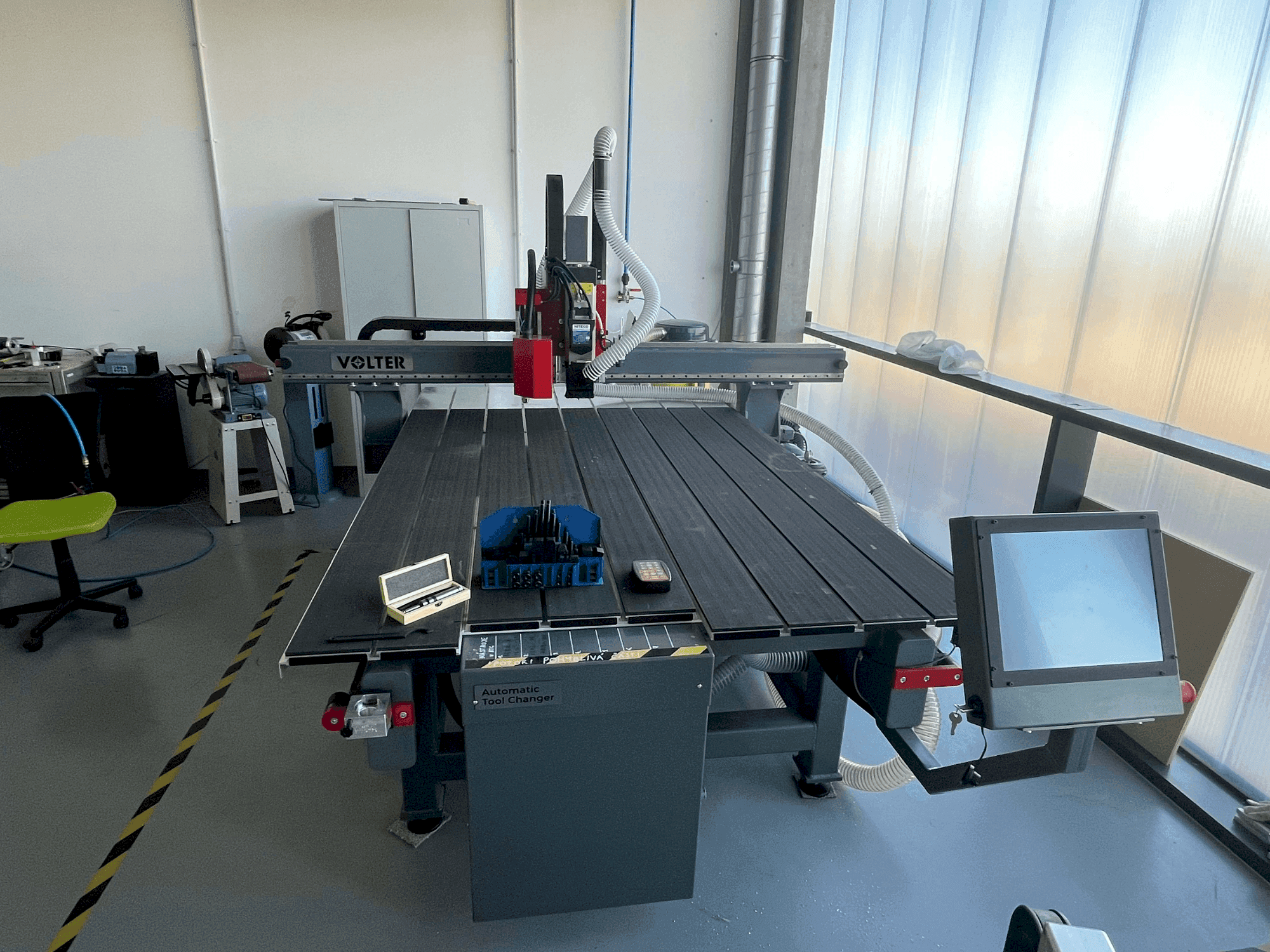 Vooraanzicht van VOLTER L2016 machine