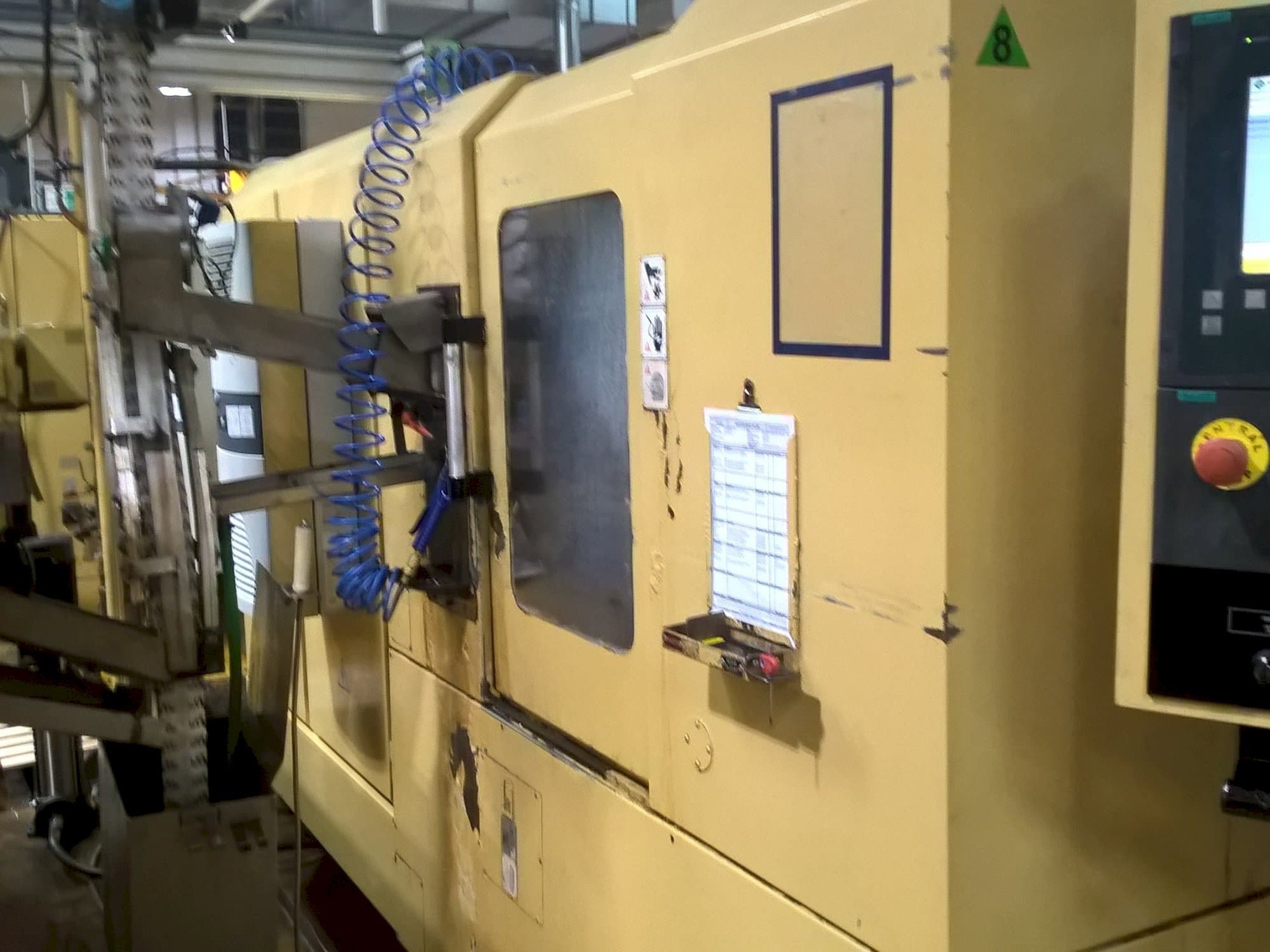 Rechts zijaanzicht van TAJMAC-ZPS SAL 100/4 machine