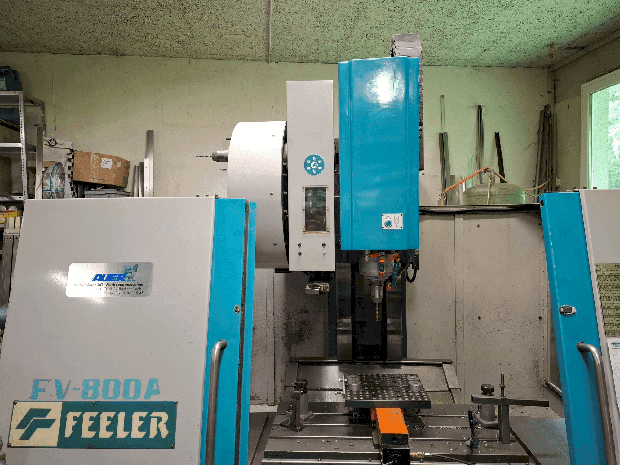 Vooraanzicht van Feeler FV-800A machine