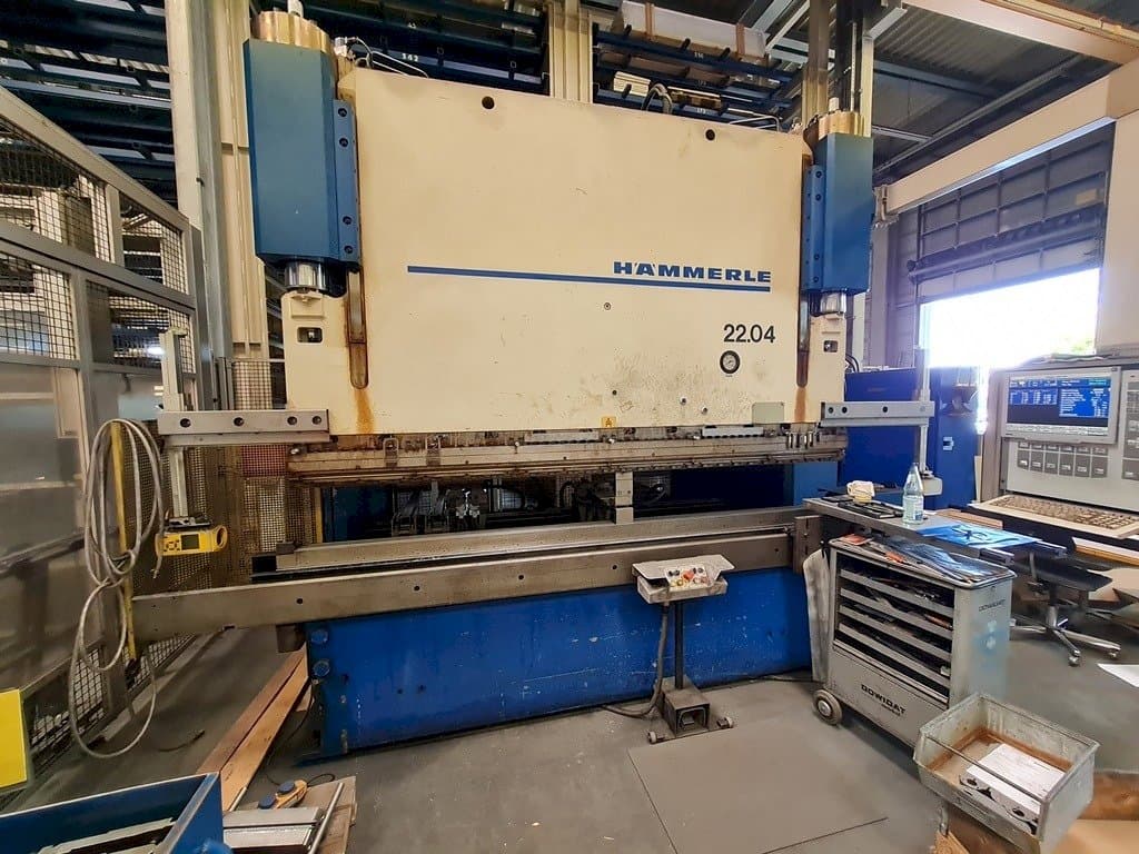 Vooraanzicht van HAMMERLE AP 200-3100 machine