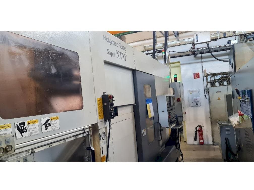 Vooraanzicht van NAKAMURA Super NTM³ machine