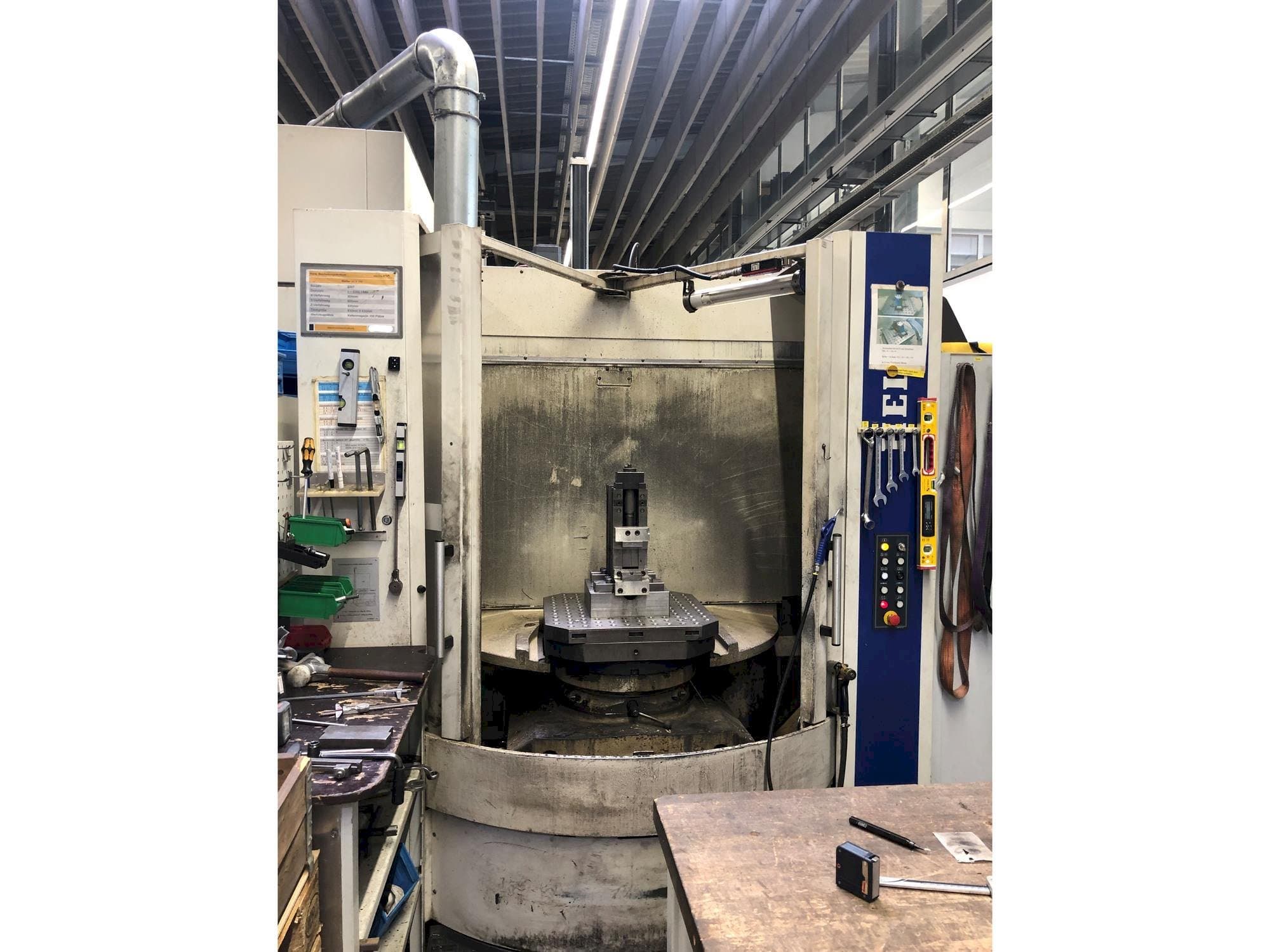 Vooraanzicht van HELLER MCH 250 machine