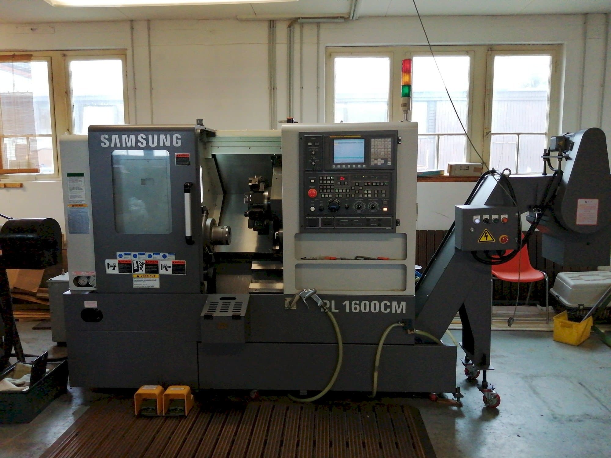 Vooraanzicht van Samsung PL1600CM machine