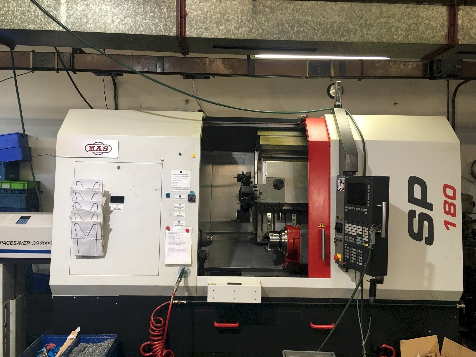 Vooraanzicht  van KOVOSVIT MAS SP 180 SY  machine