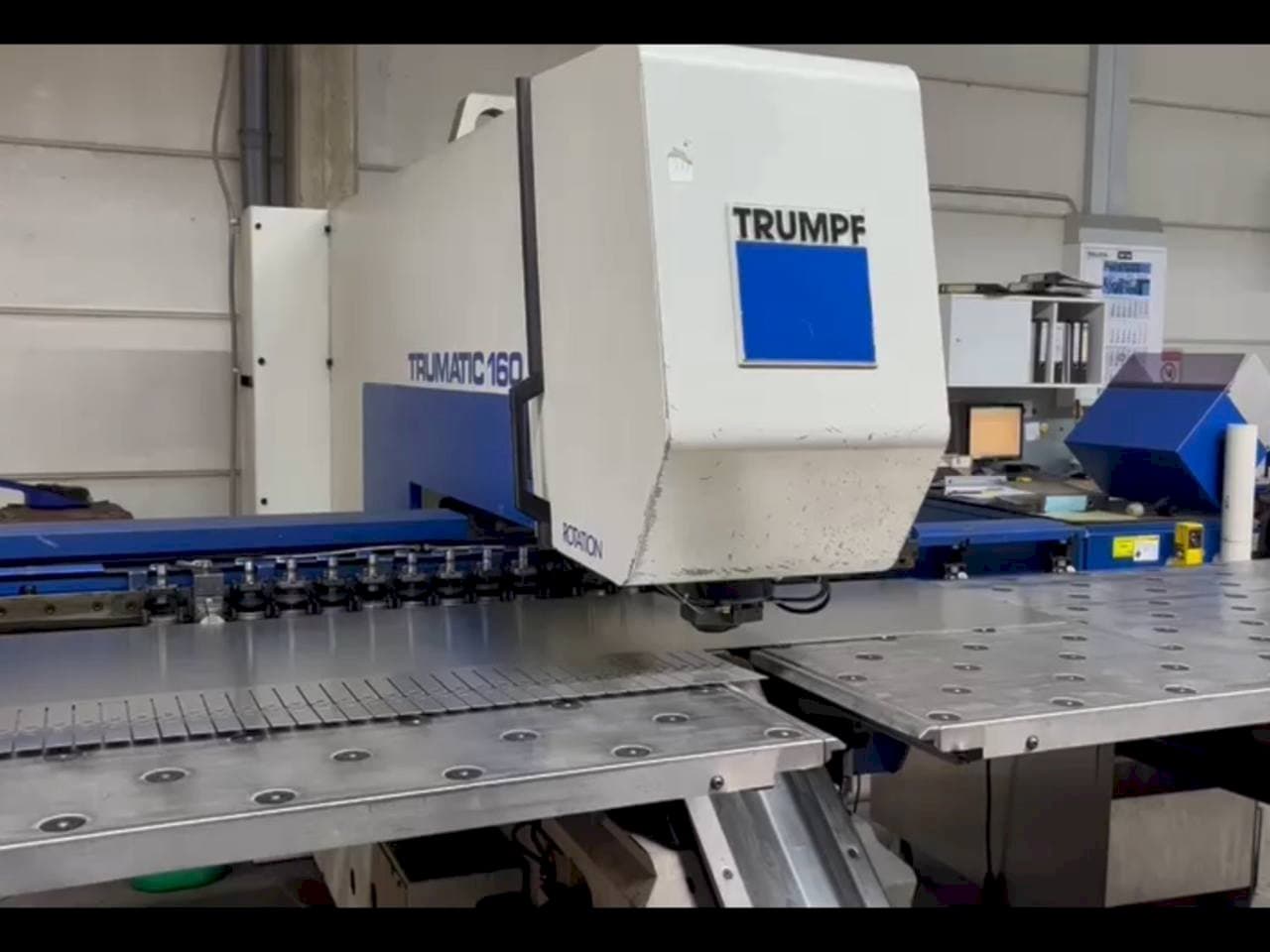 Vooraanzicht van Trumpf Trumatic 160 machine