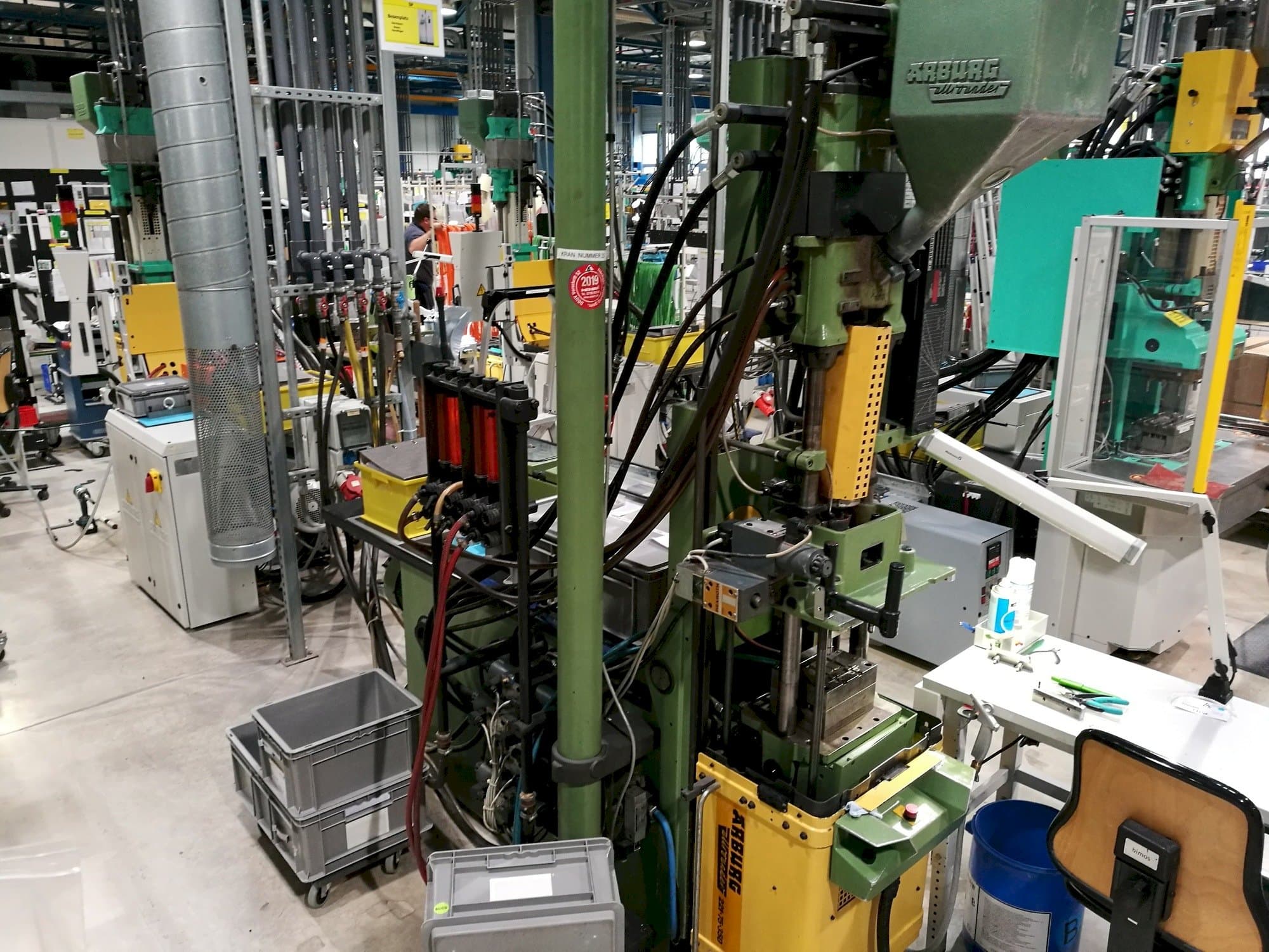 Vooraanzicht van Arburg 221-75-350 machine