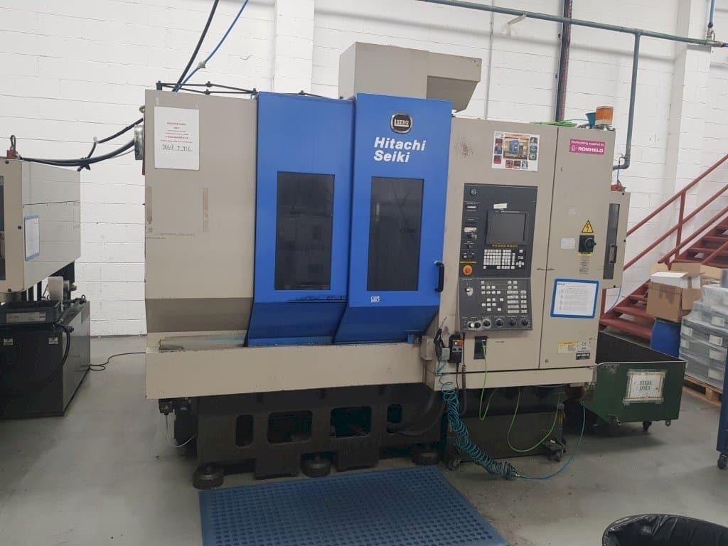 Vooraanzicht van HITACHI SEIKI VS50 machine