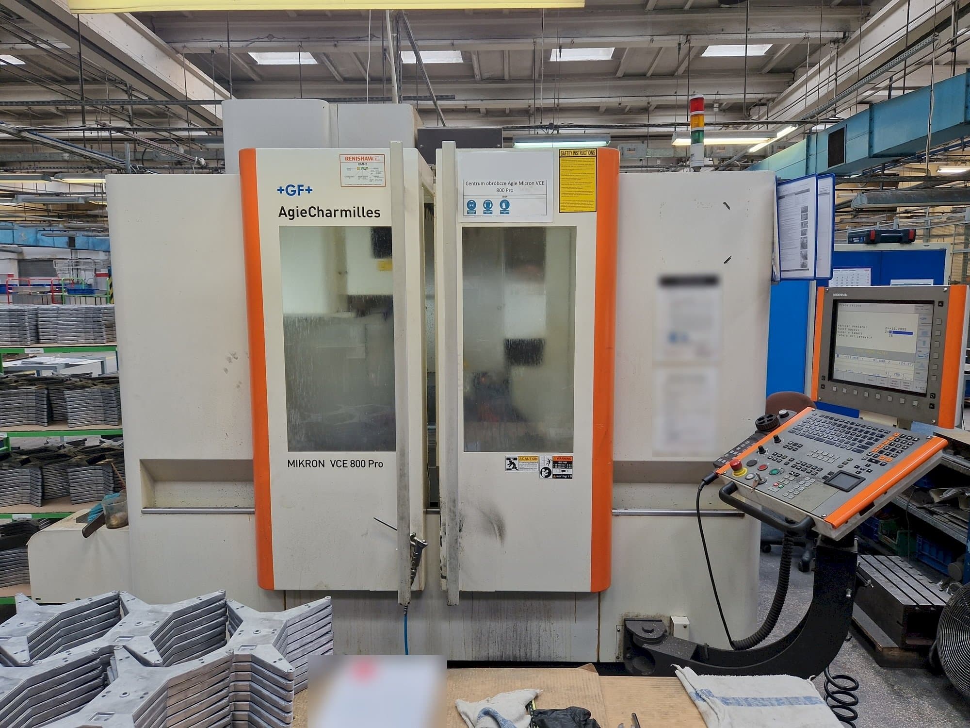 Vooraanzicht  van AgieCharmilles MIKRON VCE 800 PRO  machine