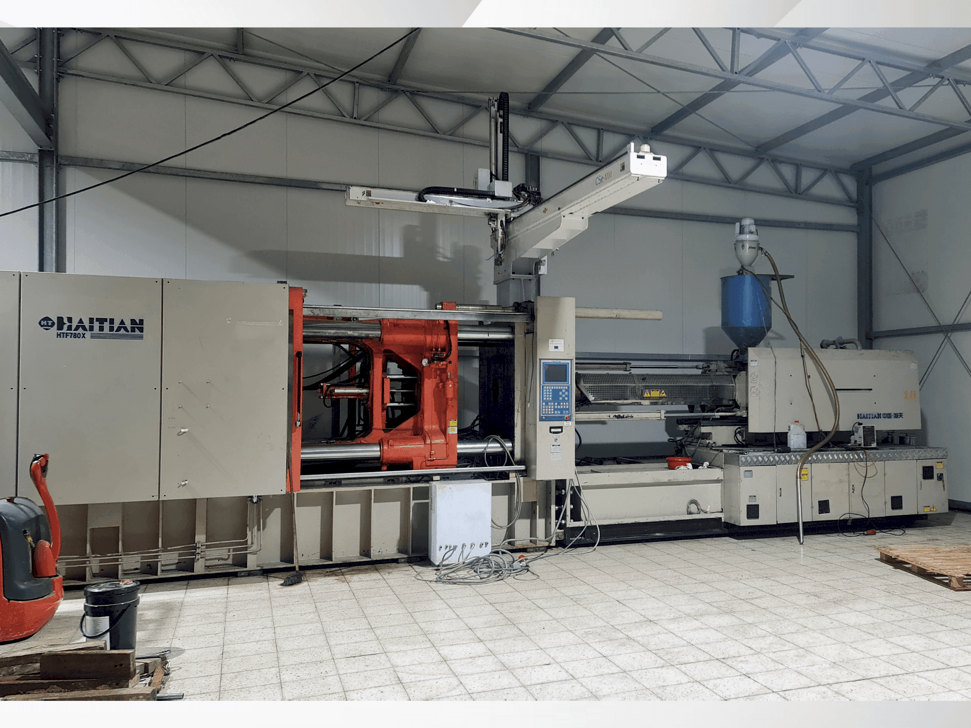 Vooraanzicht van HAITIAN HTF 780x machine