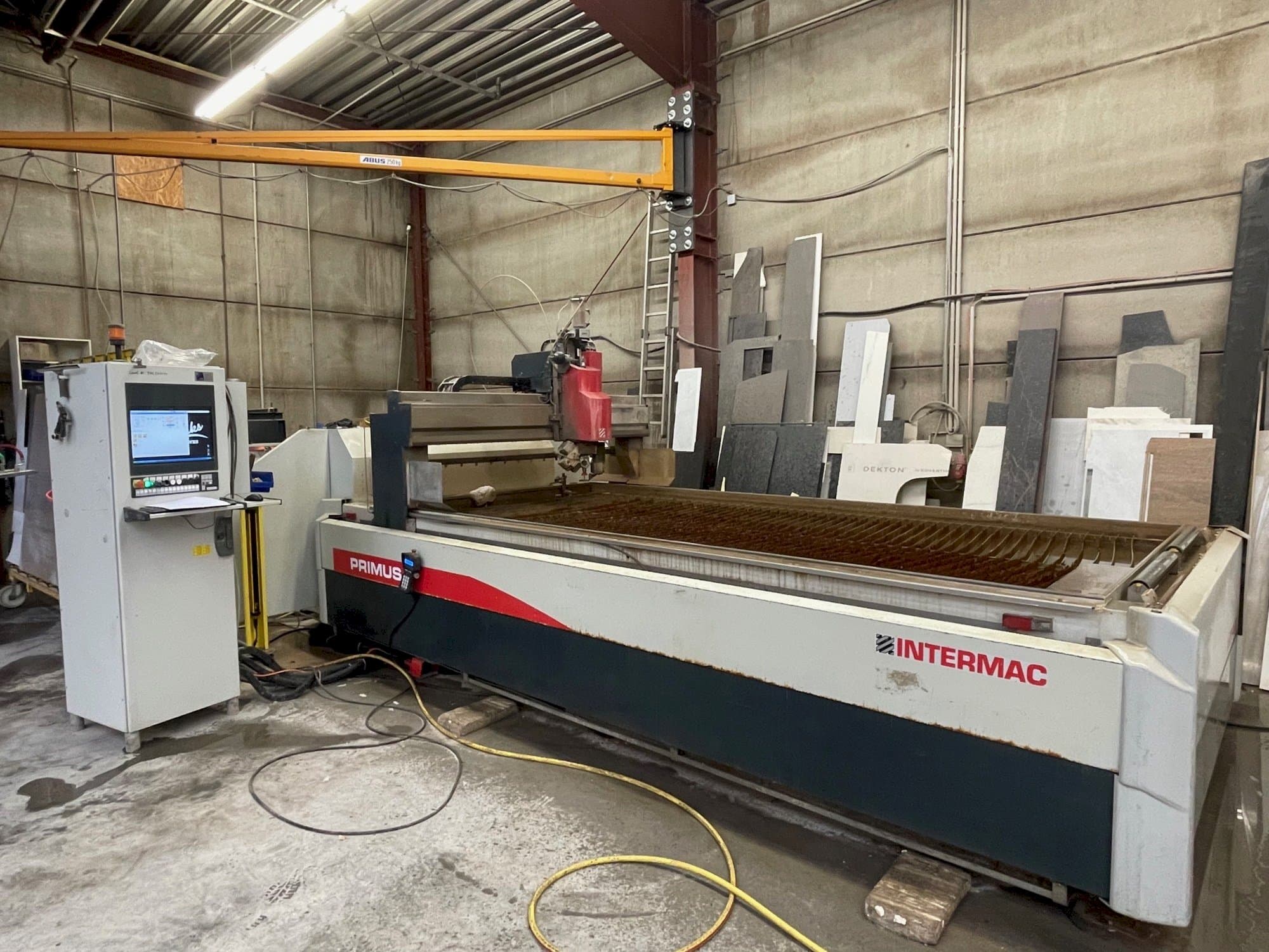 Vooraanzicht van Intermac Primus 184 machine