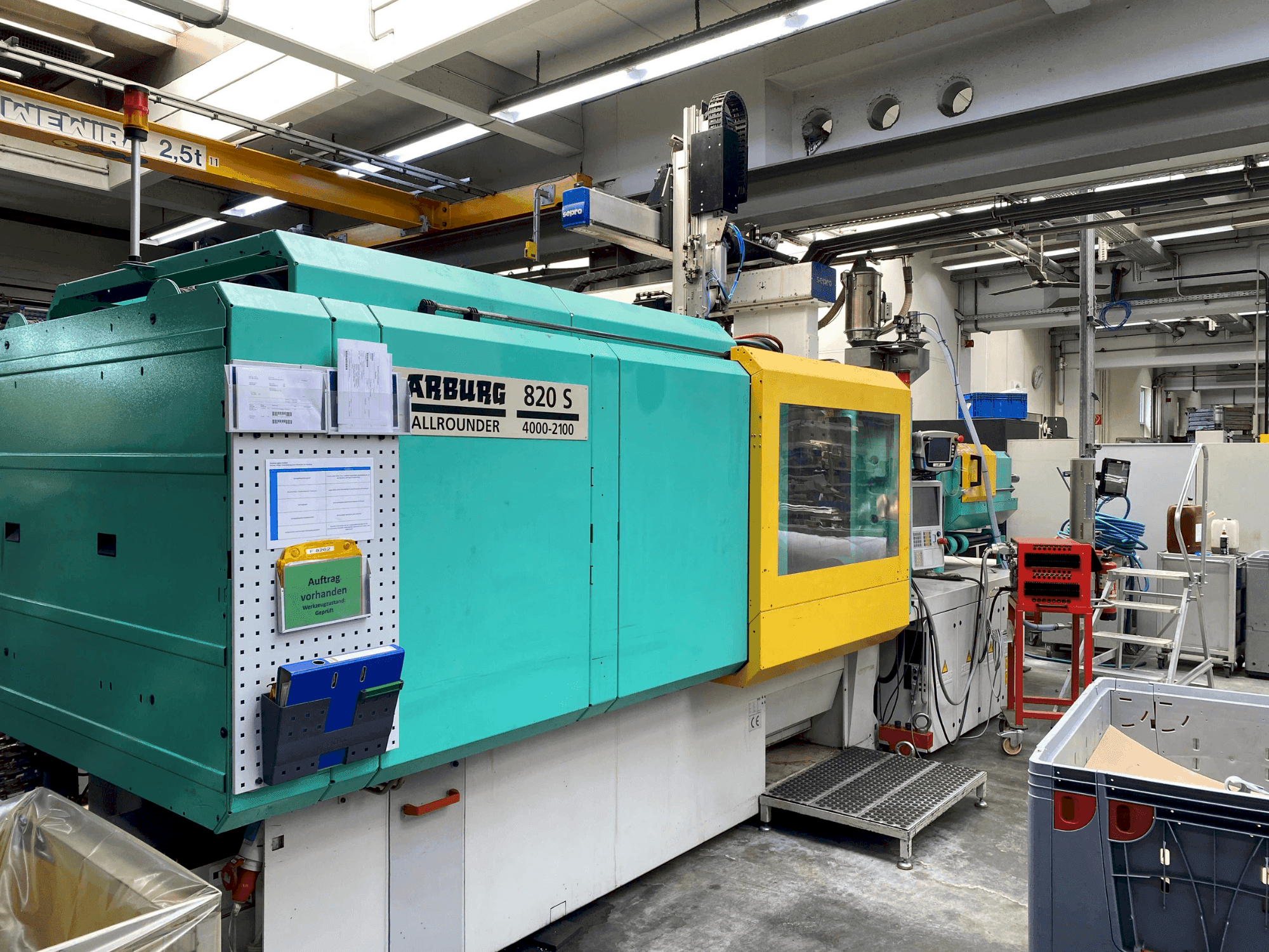 Vooraanzicht  van Arburg Allrounder 820 S 4000-2100  machine