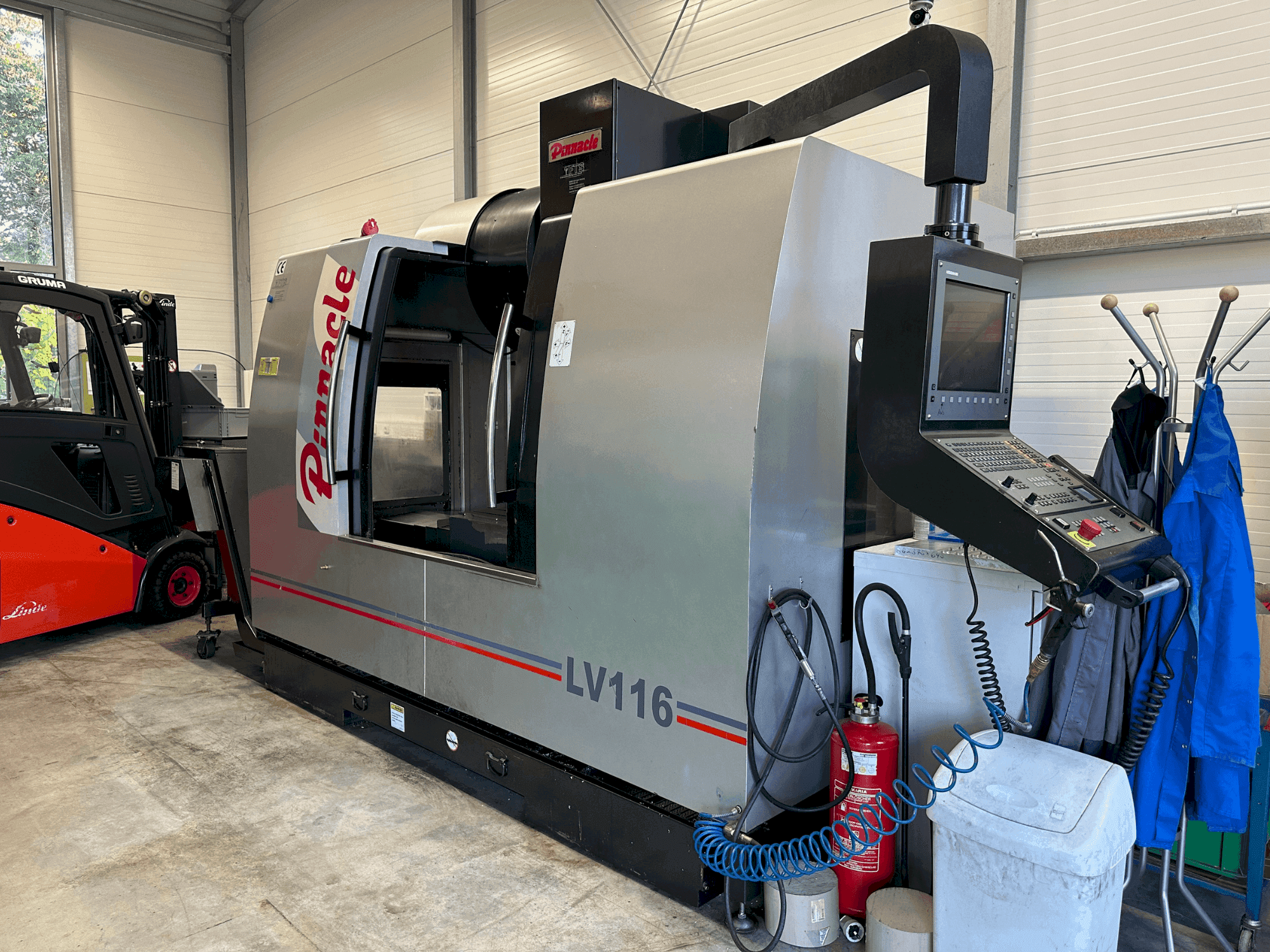 Vooraanzicht van Pinnacle LV116 machine