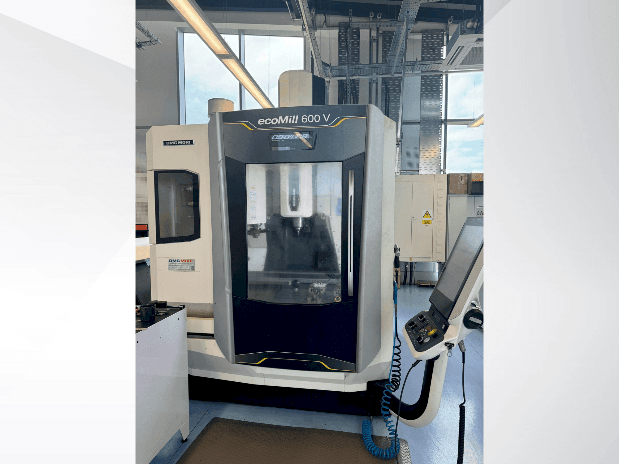 Vooraanzicht van DMG MORI ecoMILL 600V machine