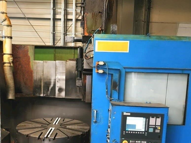 Vooraanzicht van Carnaghi AT 1400 machine