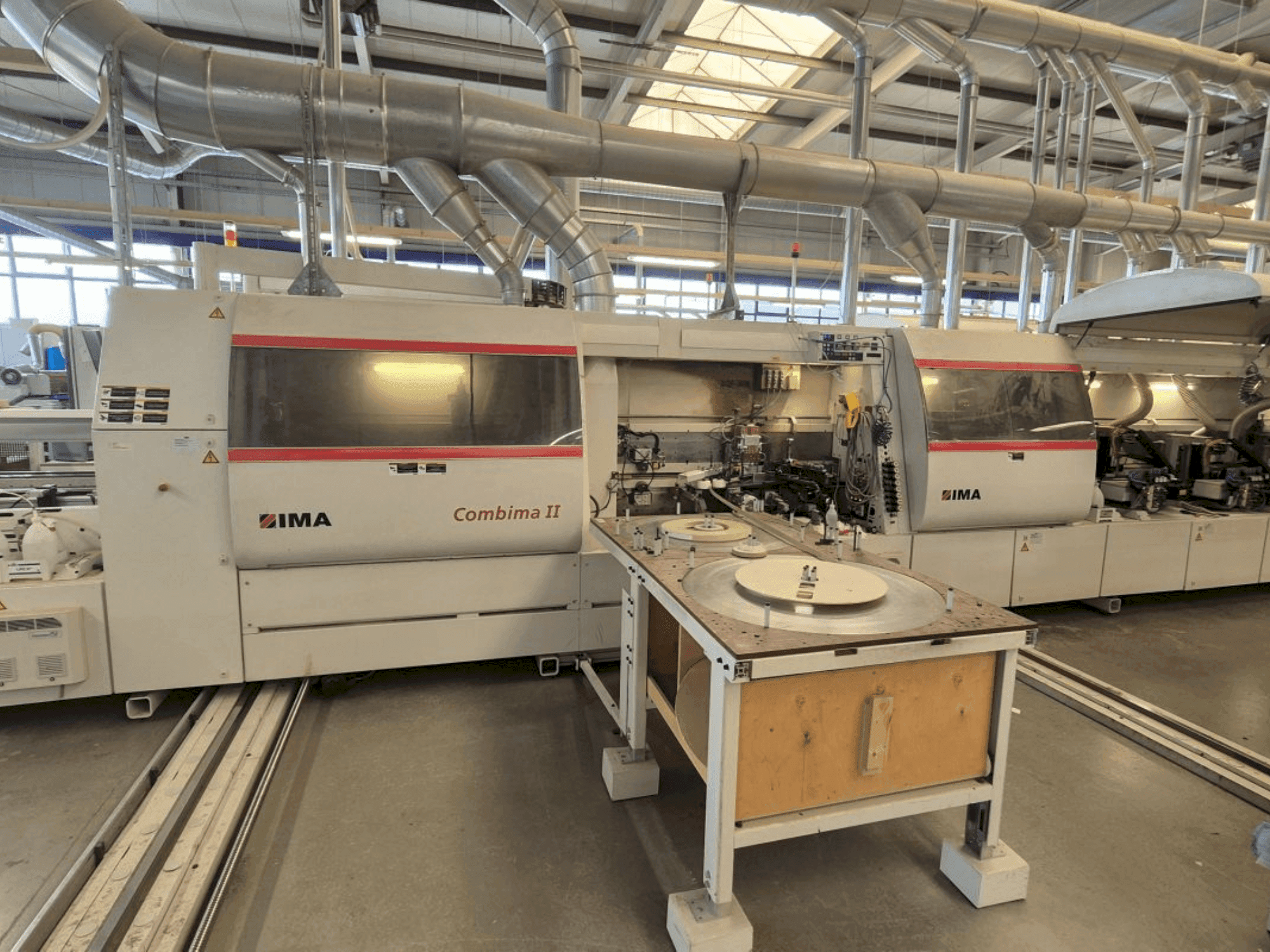 Vooraanzicht van IMA Combima/II/390/B/L12 machine