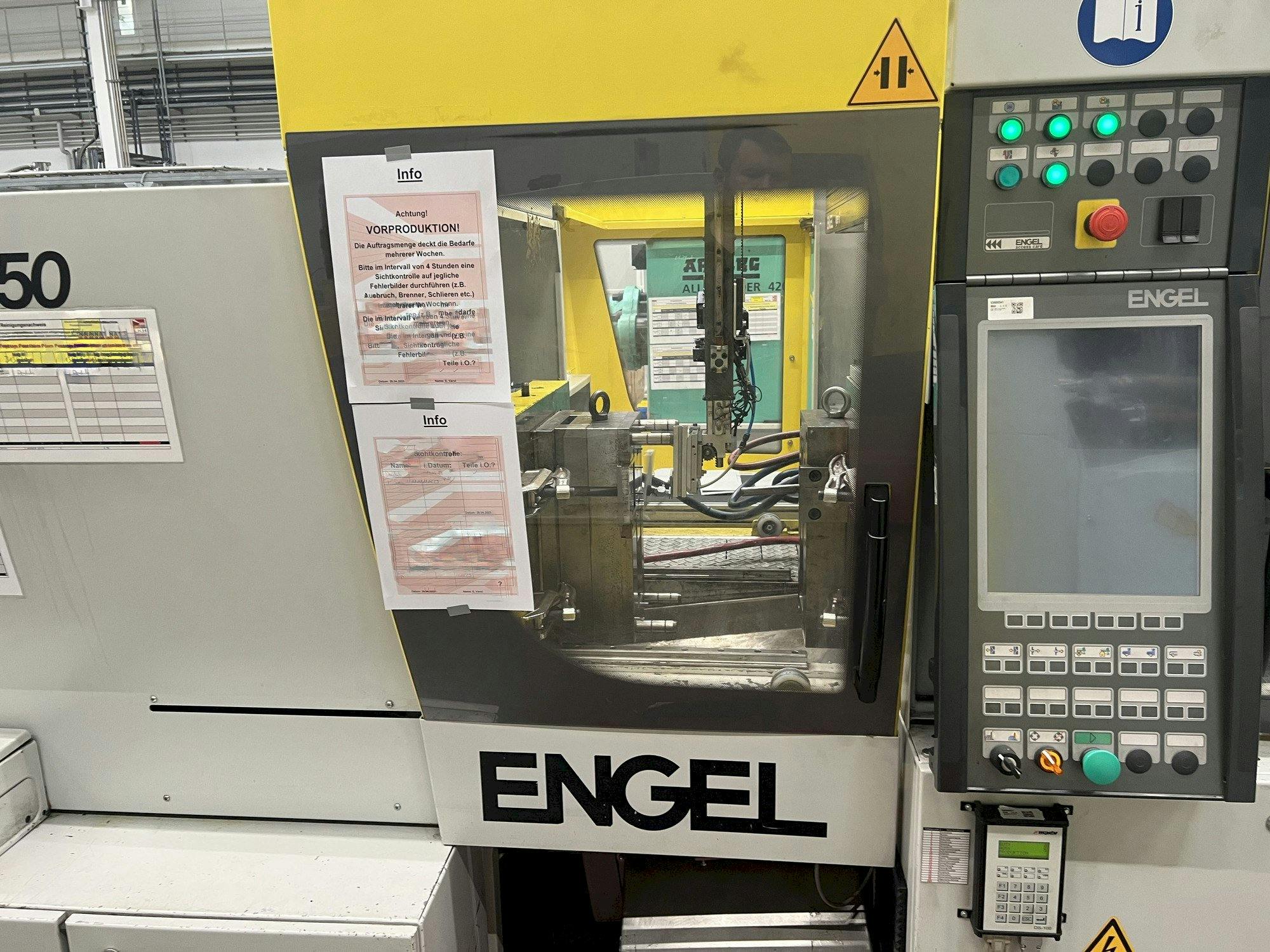 Vooraanzicht  van Engel Victory 200/50  machine