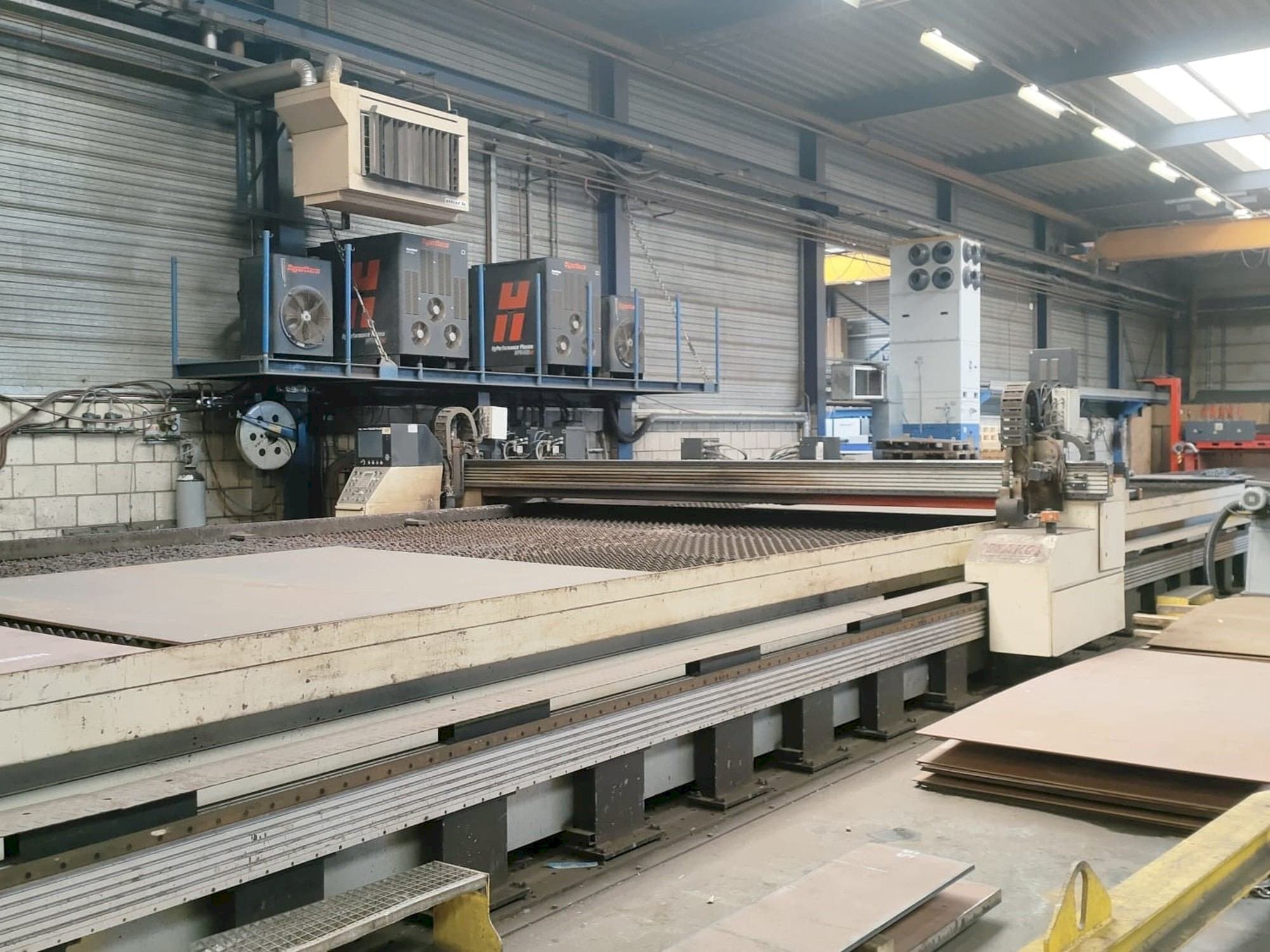 Vooraanzicht van Stako 2 x HPR 400 xd 2016 signum machine