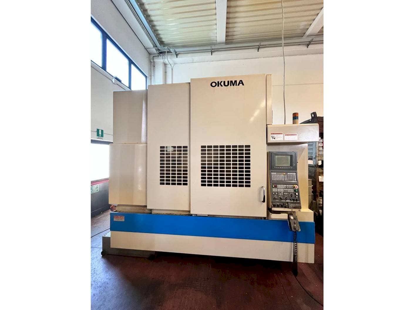Vooraanzicht van Okuma MX55 VA machine