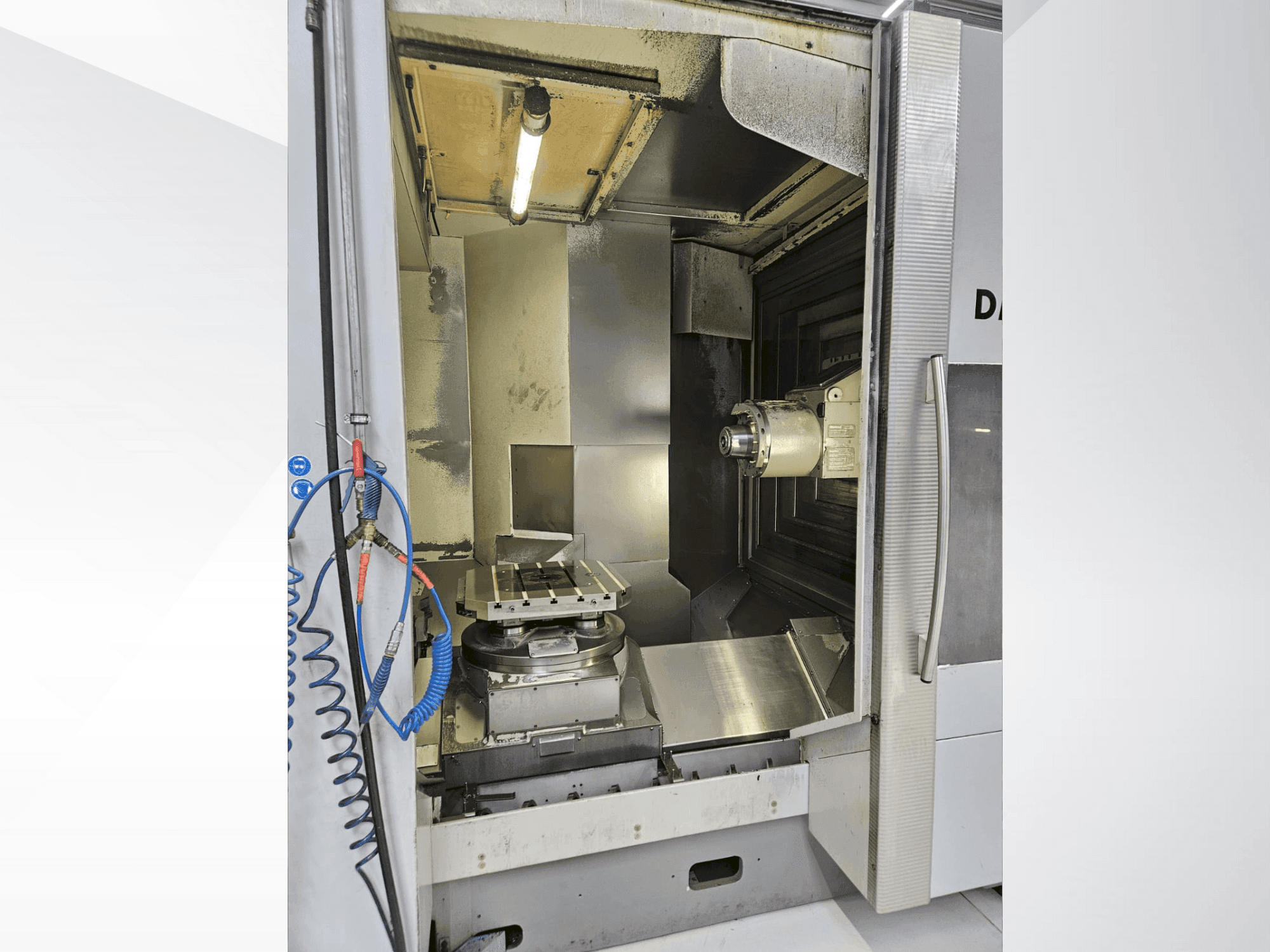 Vooraanzicht  van DECKEL MAHO DMC 70H duoBlock  machine