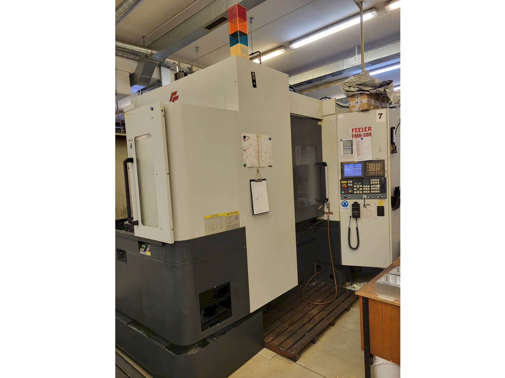 Vooraanzicht van Feeler FMH-500 machine