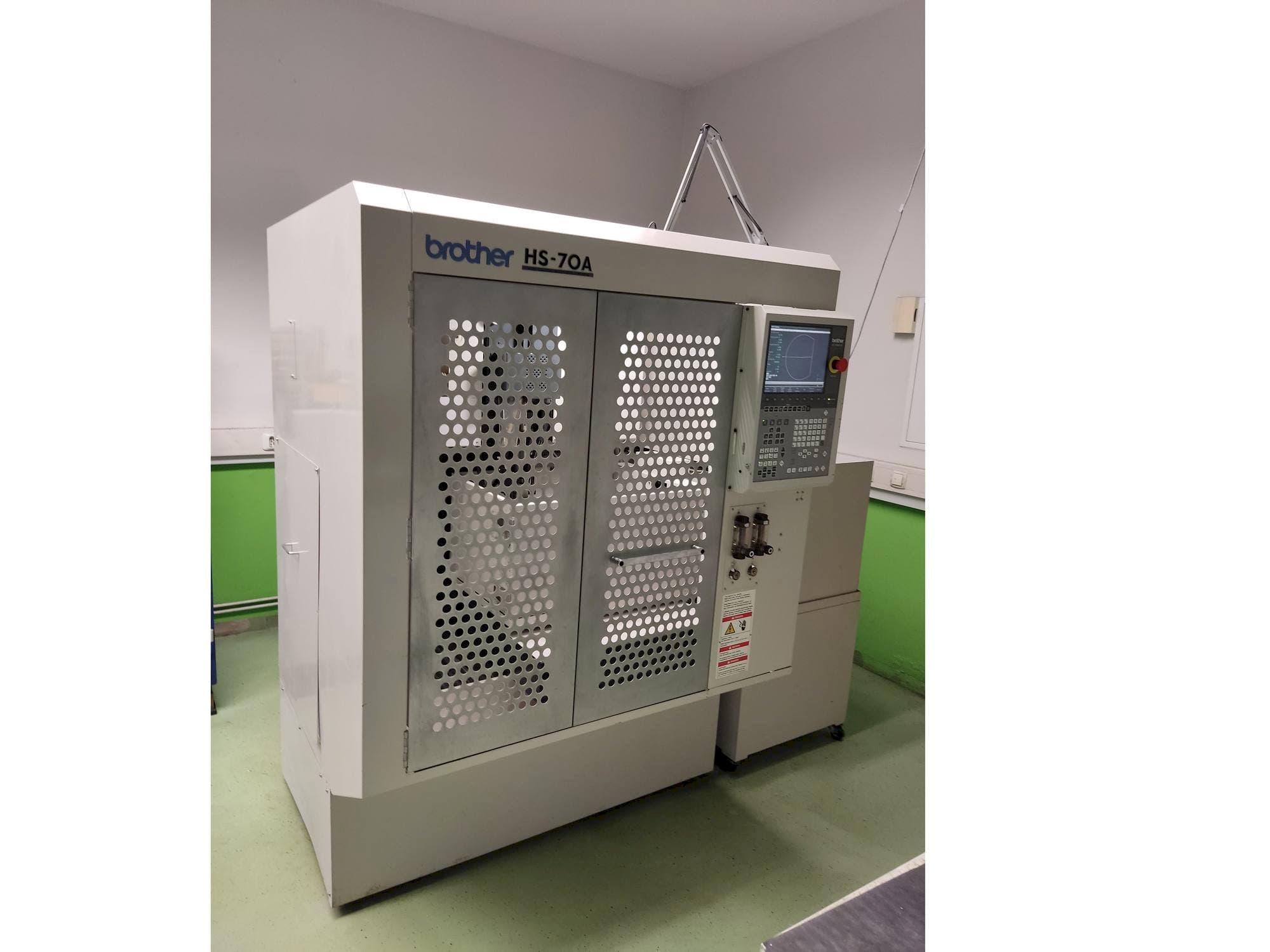 Vooraanzicht van Brother HS-70A machine