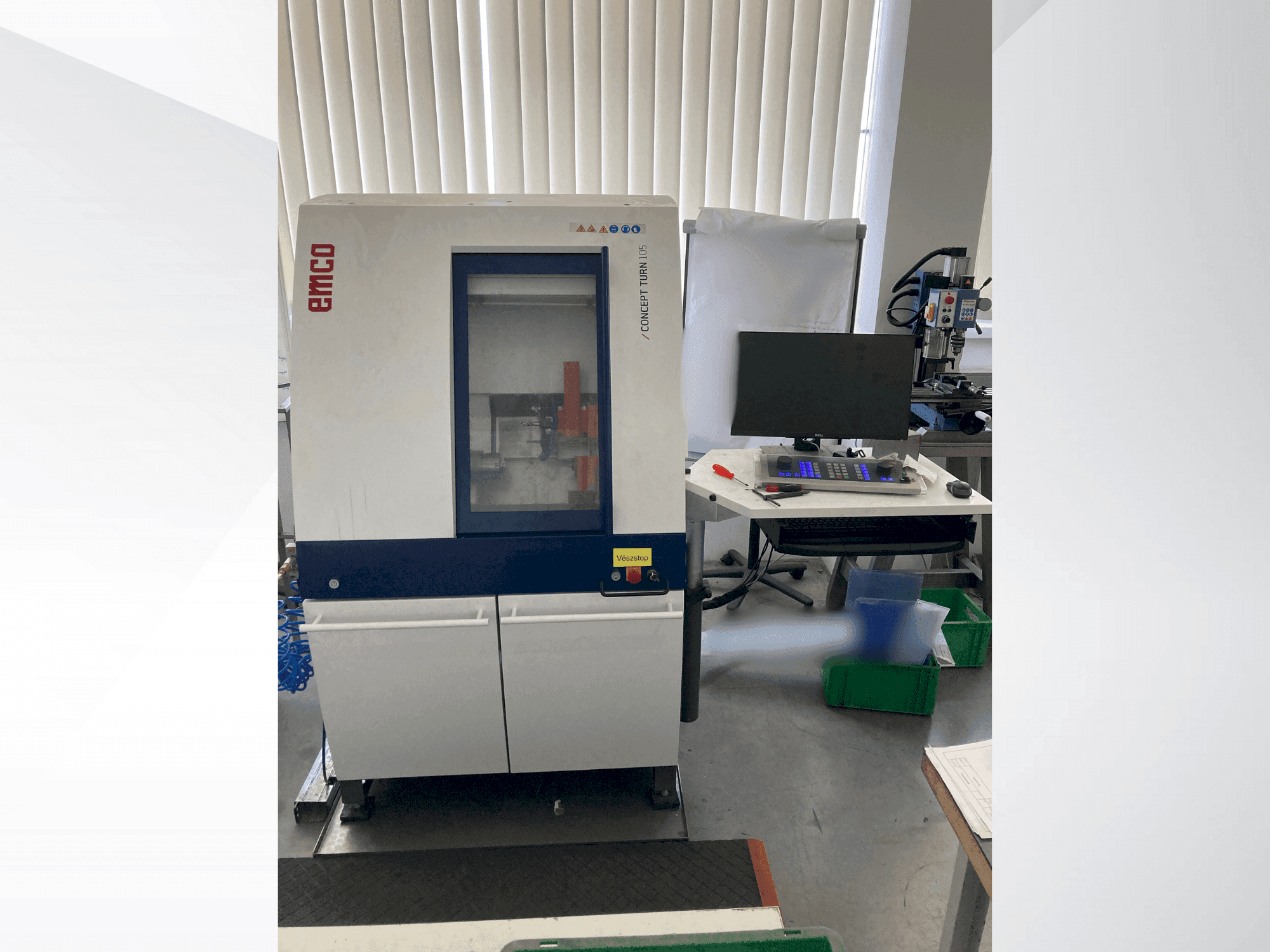 Vooraanzicht  van EMCO Concept Turn 105  machine