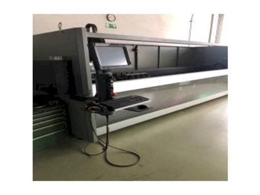 Vooraanzicht  van Emmegi PHANTOMATIC T3 S  machine