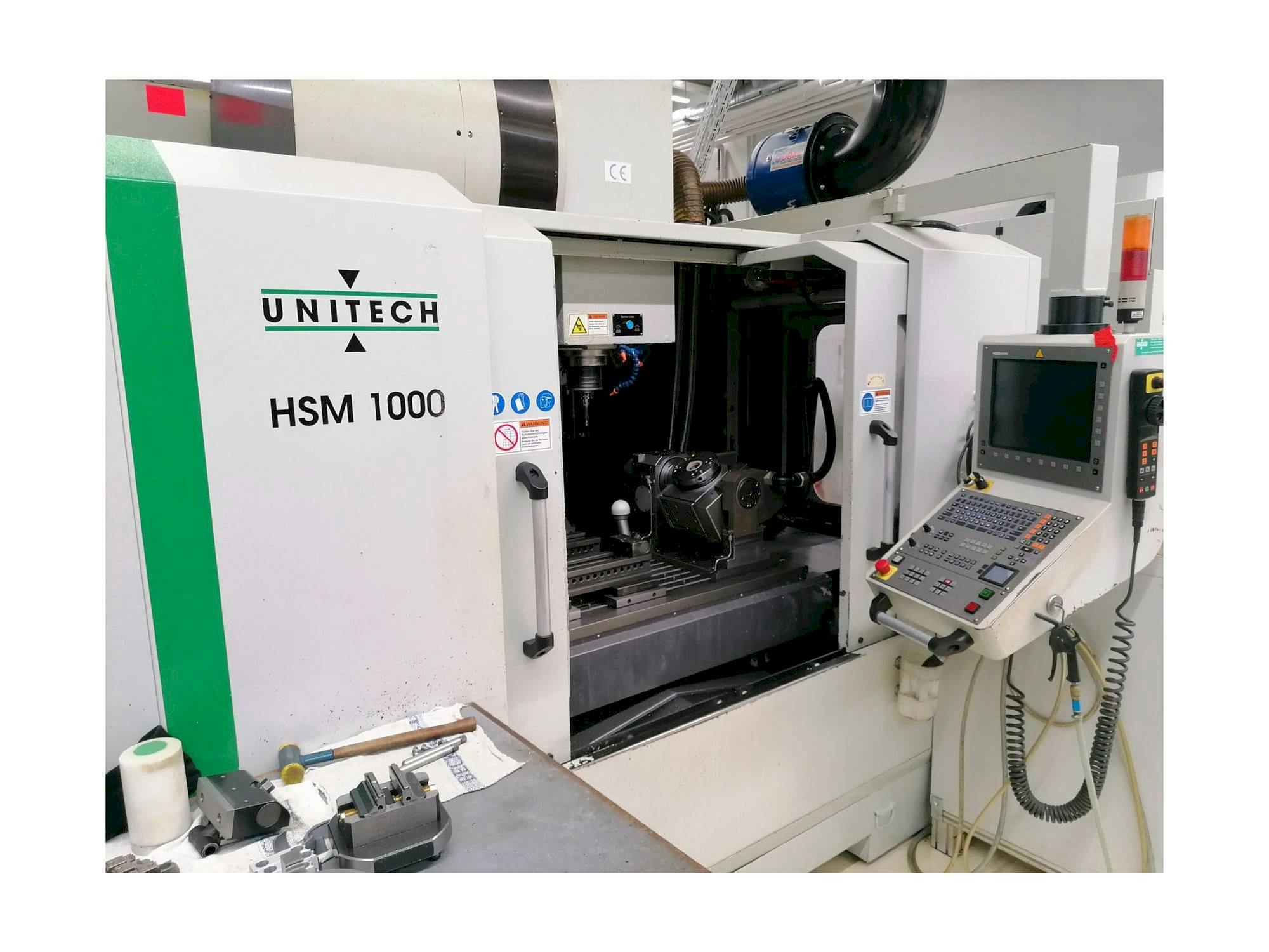 Vooraanzicht  van UNITECH HSM1000  machine